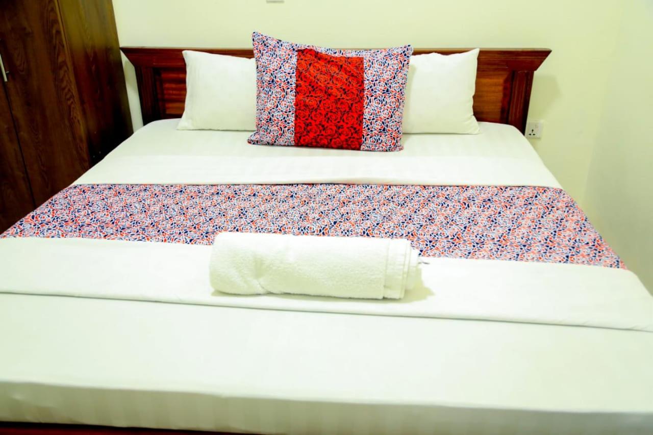 Standard King Room photo 3