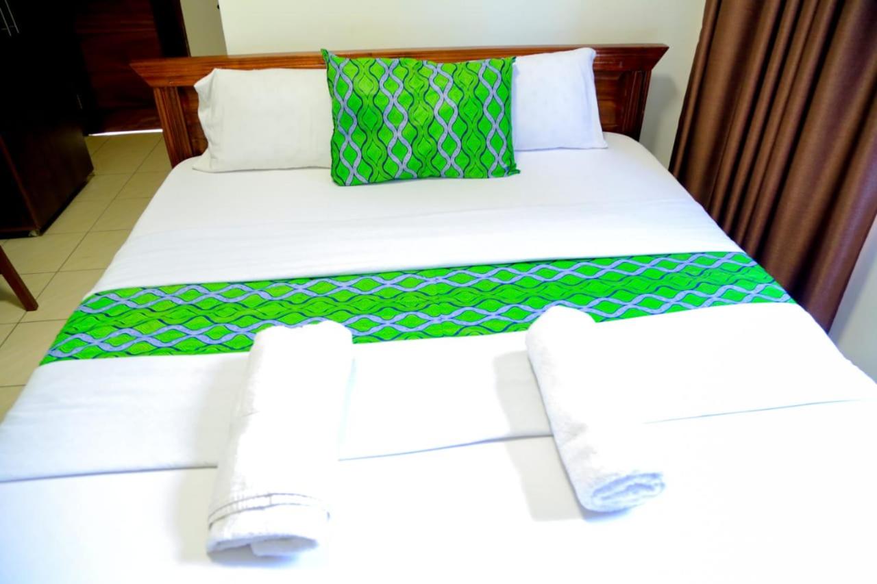 Deluxe Single Room with Balcony photo 2
