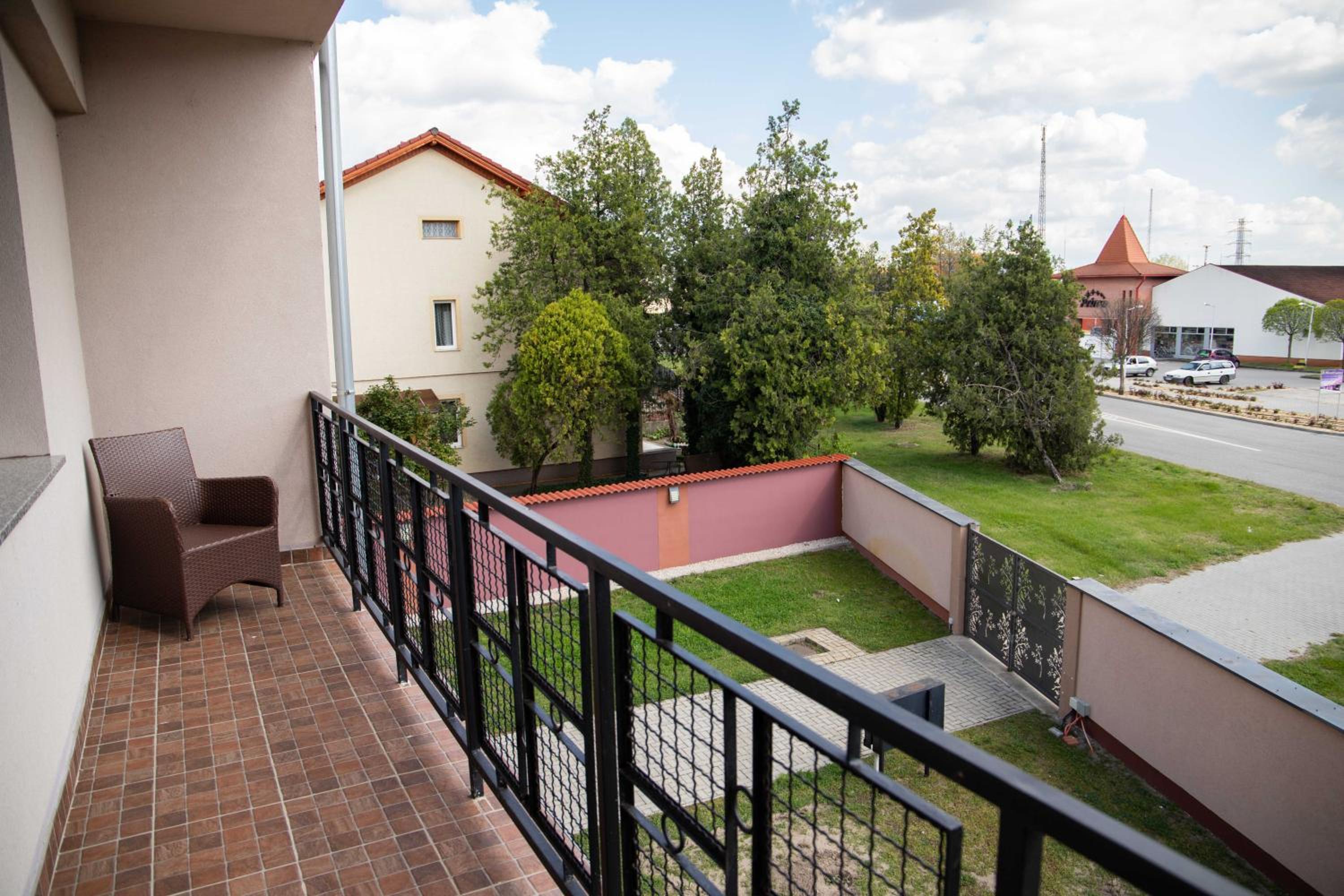 Triple Room with Balcony photo 3