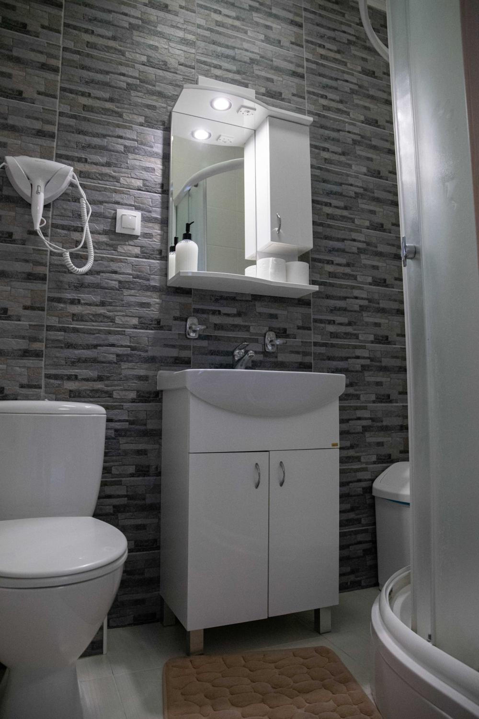 Single Room photo 2