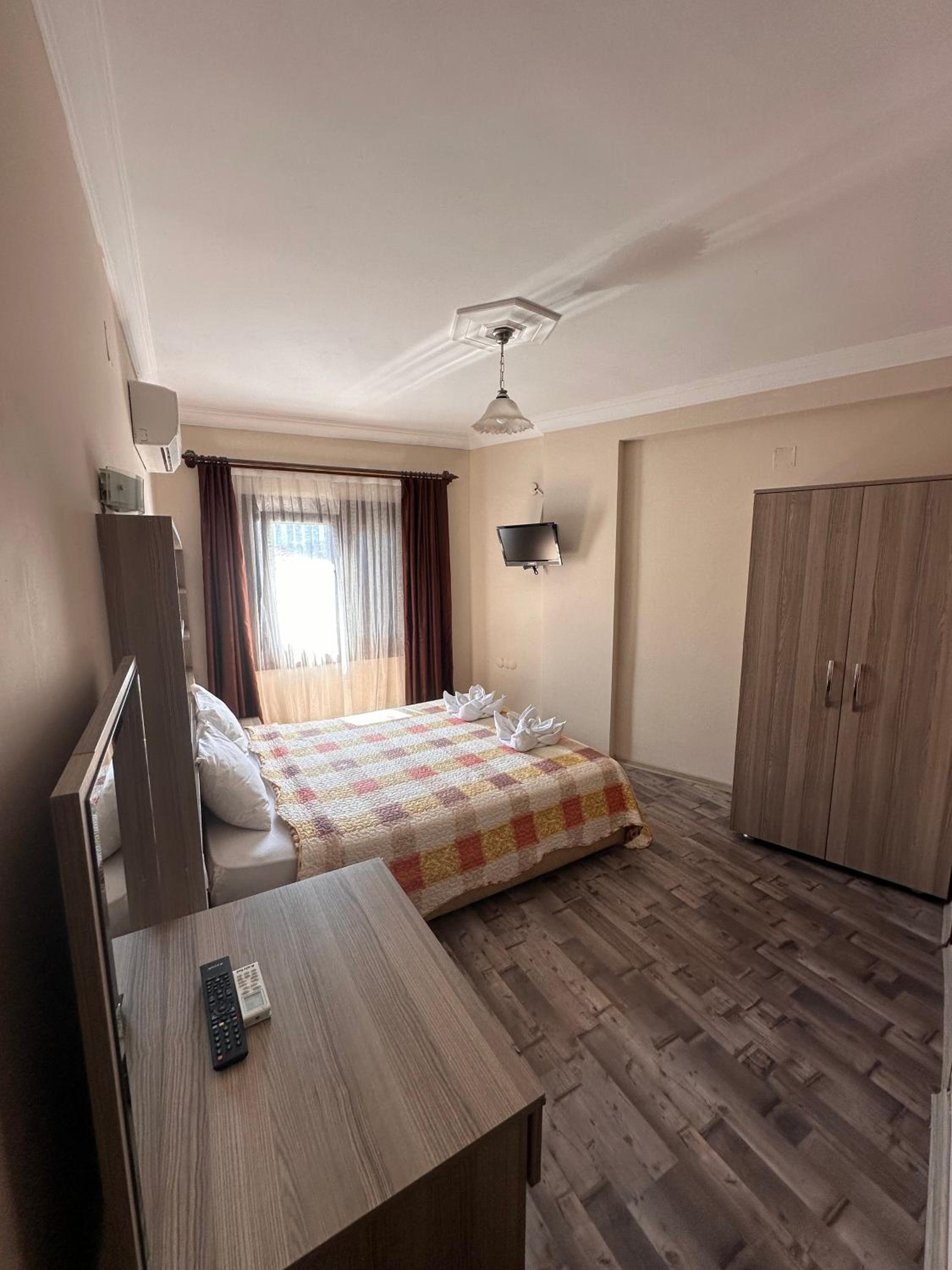 Standard Triple Room - Photo 3