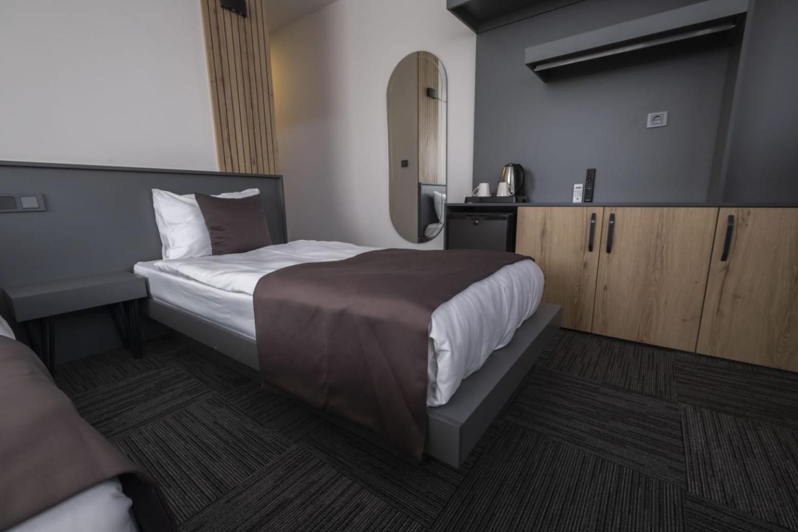 Standard Twin Room photo 3