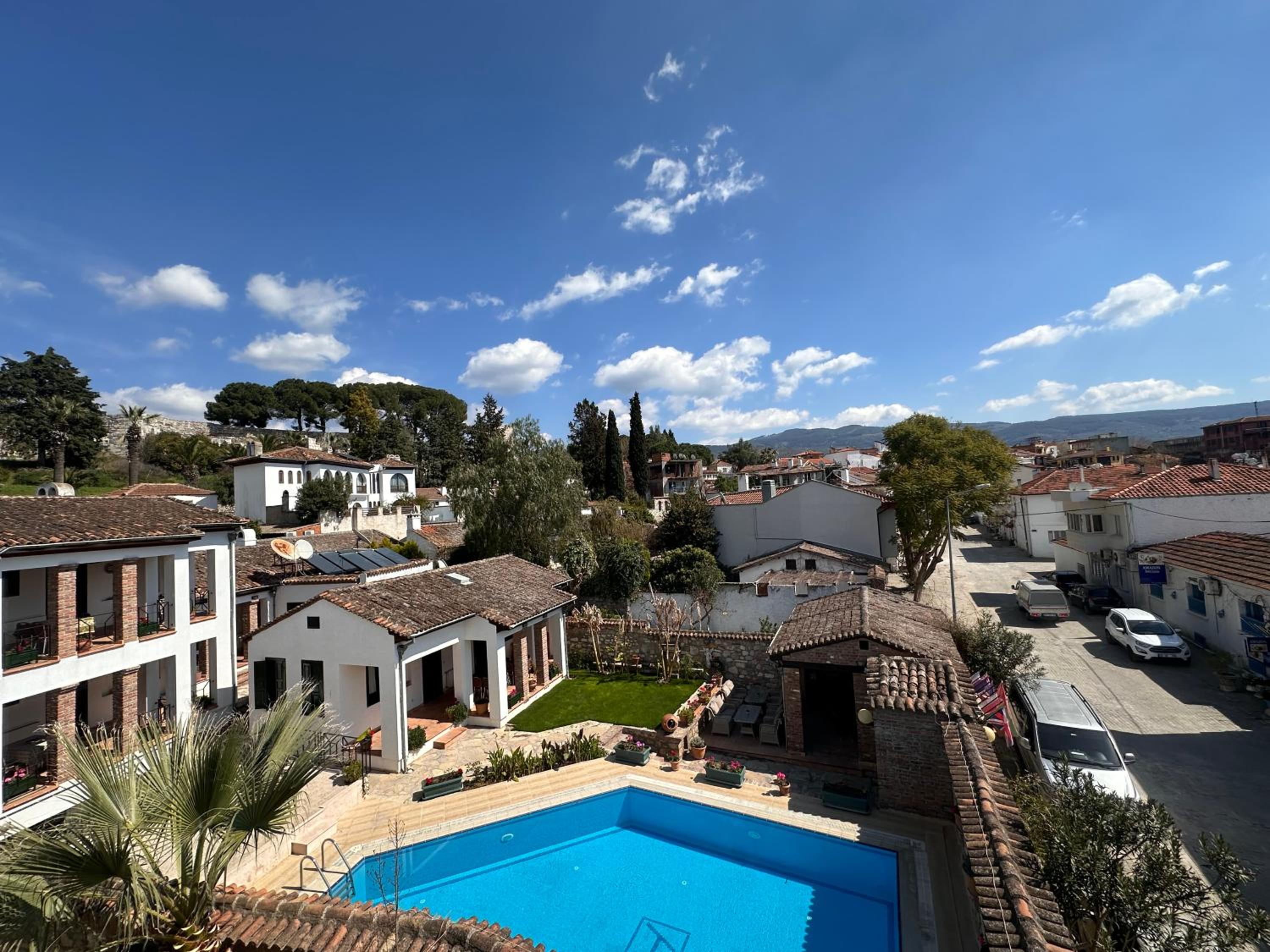 Double Room with Pool View - Photo 19