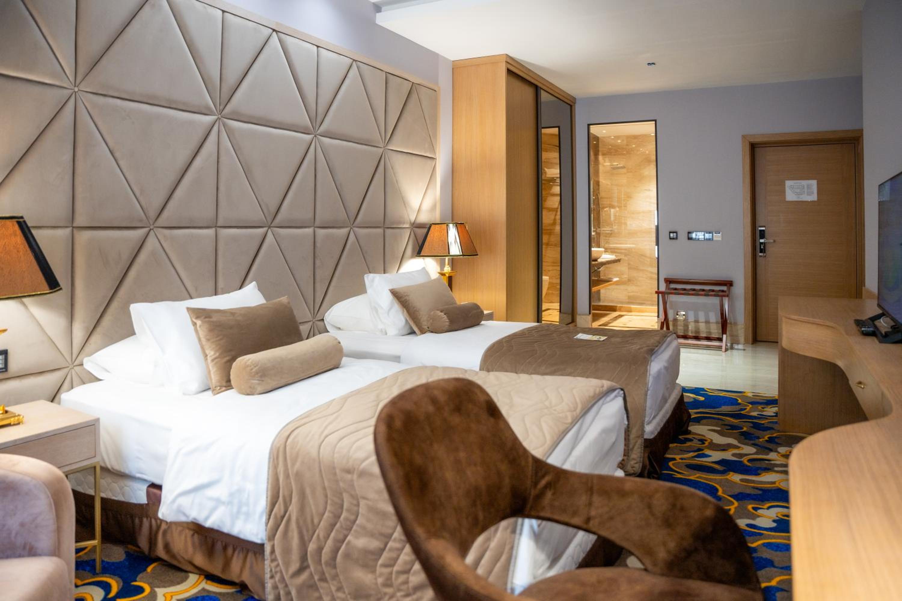 Standard Twin Room photo 3