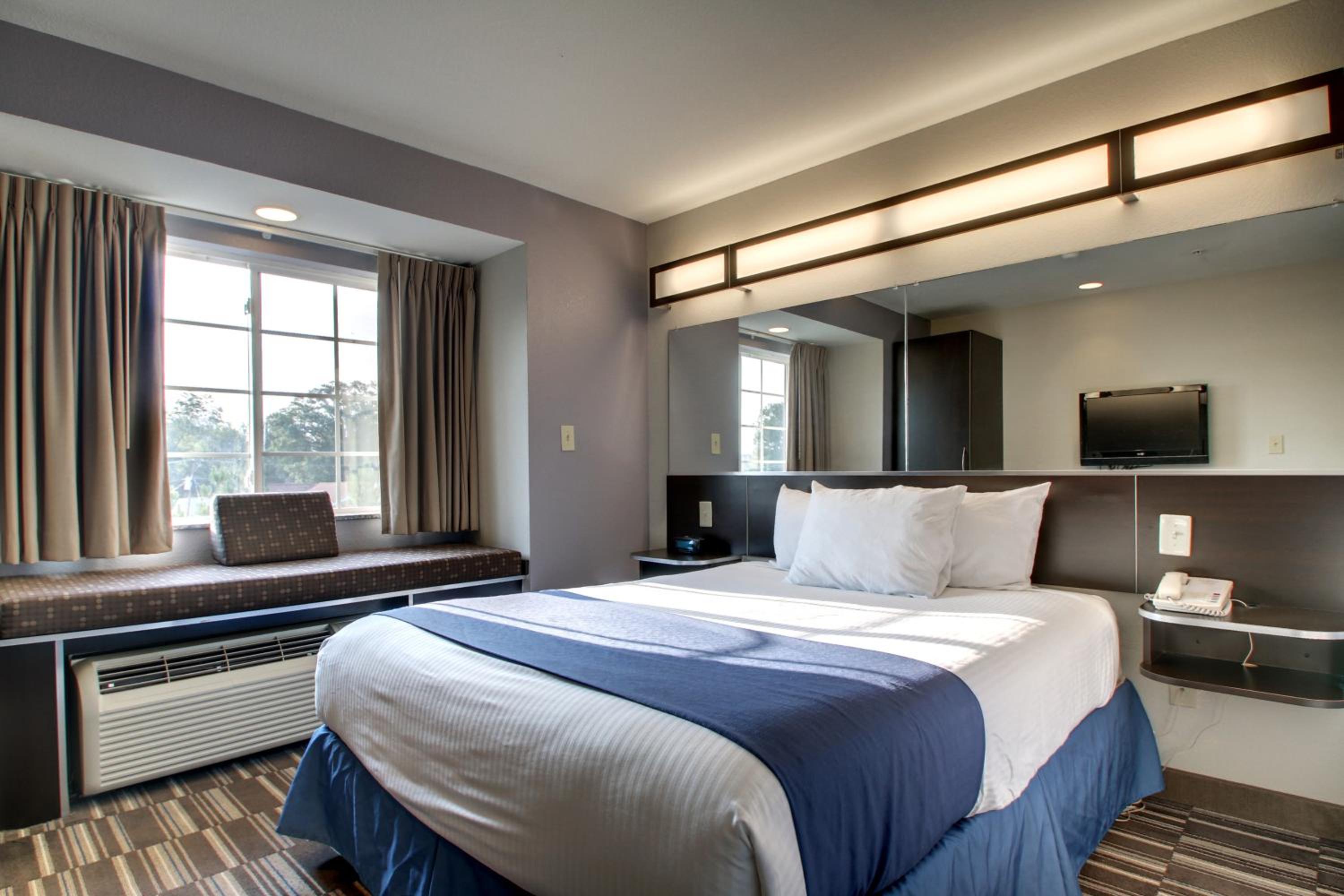 Microtel Inn & Suites by Wyndham Tuscaloosa, Photo 5