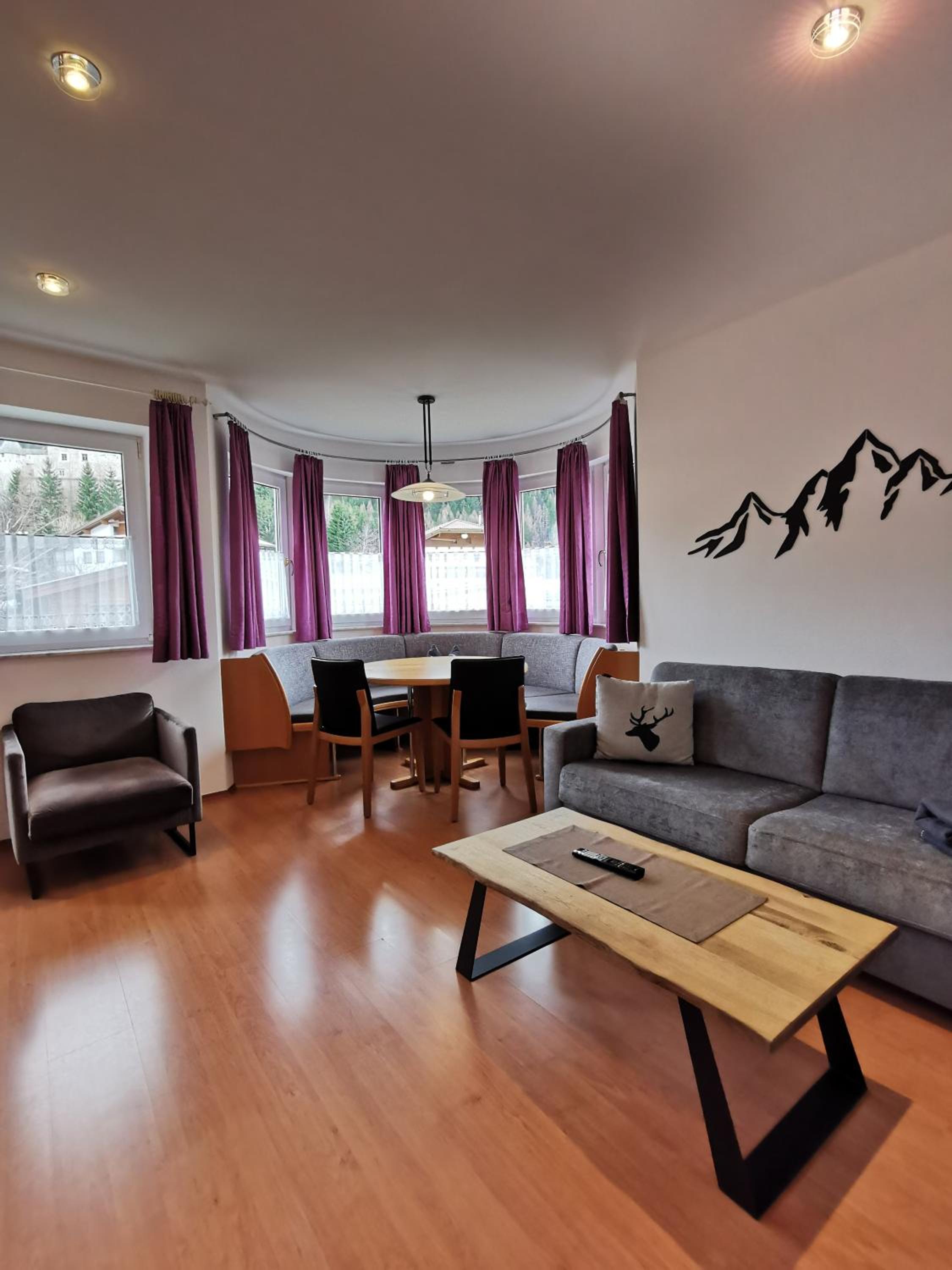 Apartment - Split Level photo 1