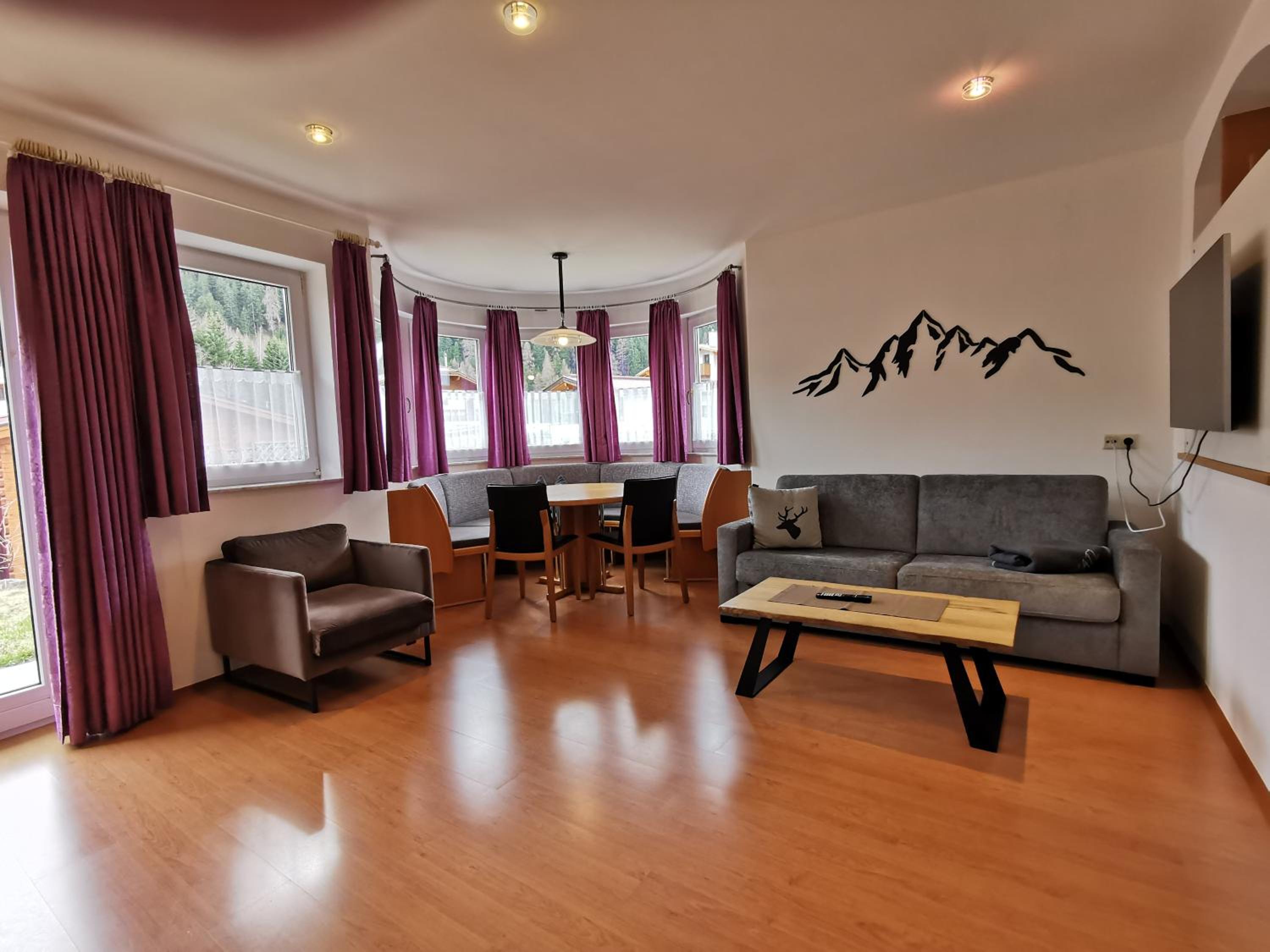 Three-Bedroom Apartment photo 1
