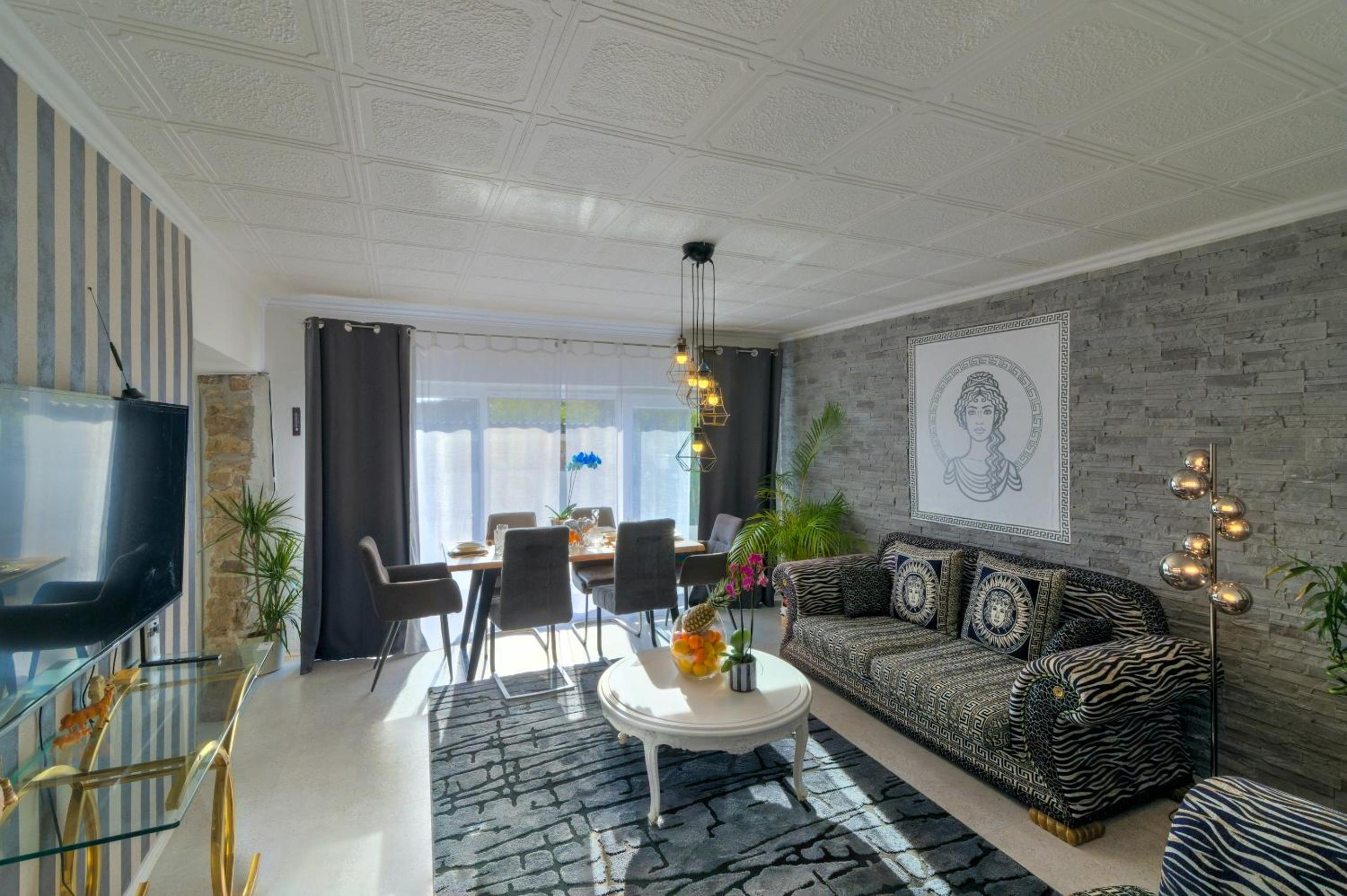 Villa - Photo 13