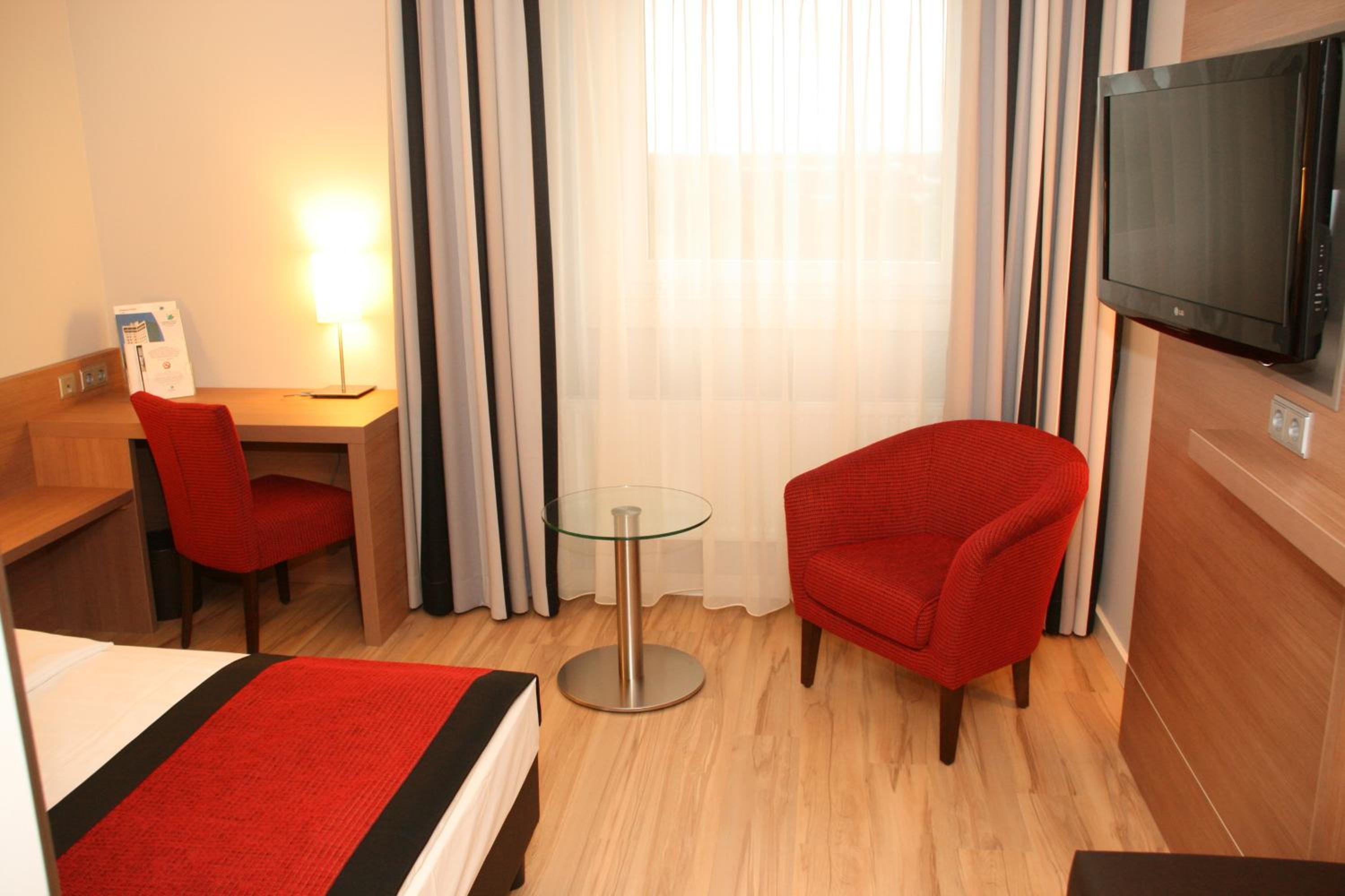 Classic Single Room