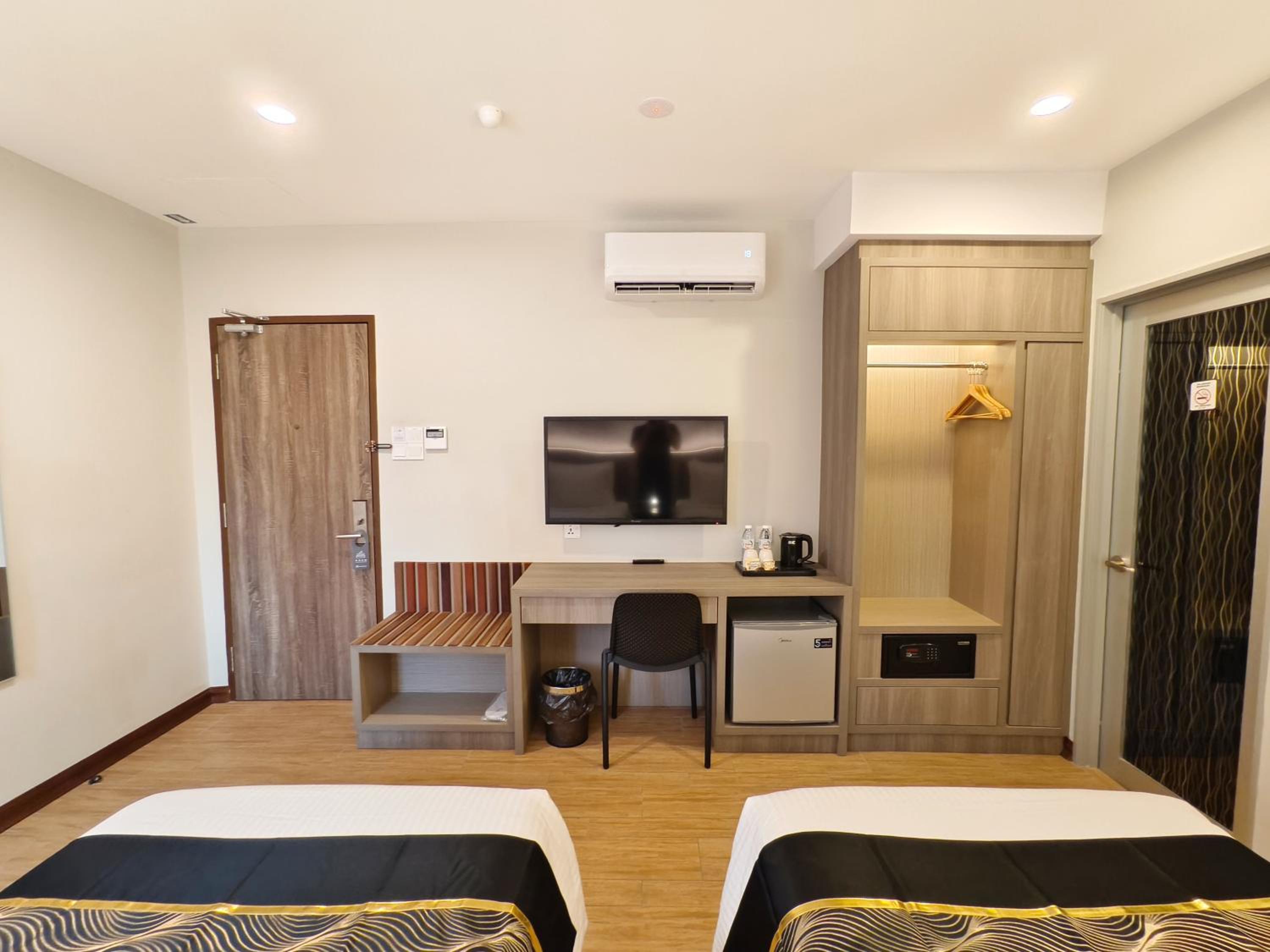 Deluxe Twin Room - Photo 4