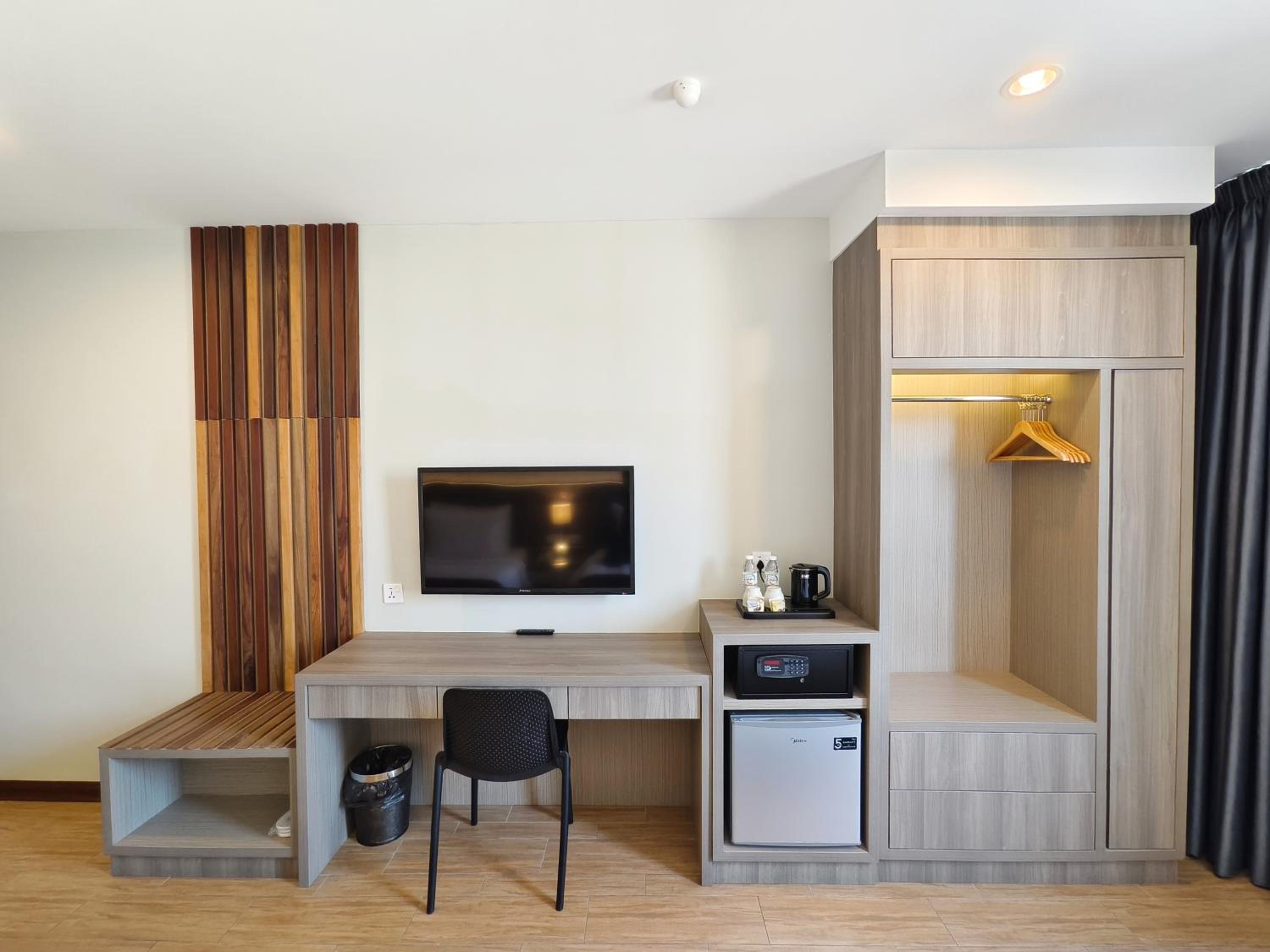 Deluxe Triple Room - Photo 4