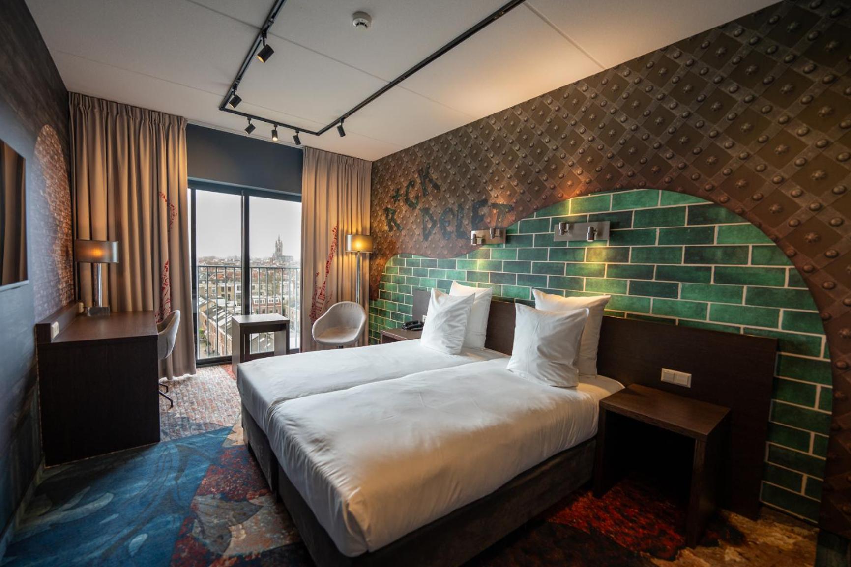 Standard Twin Room - Photo 2