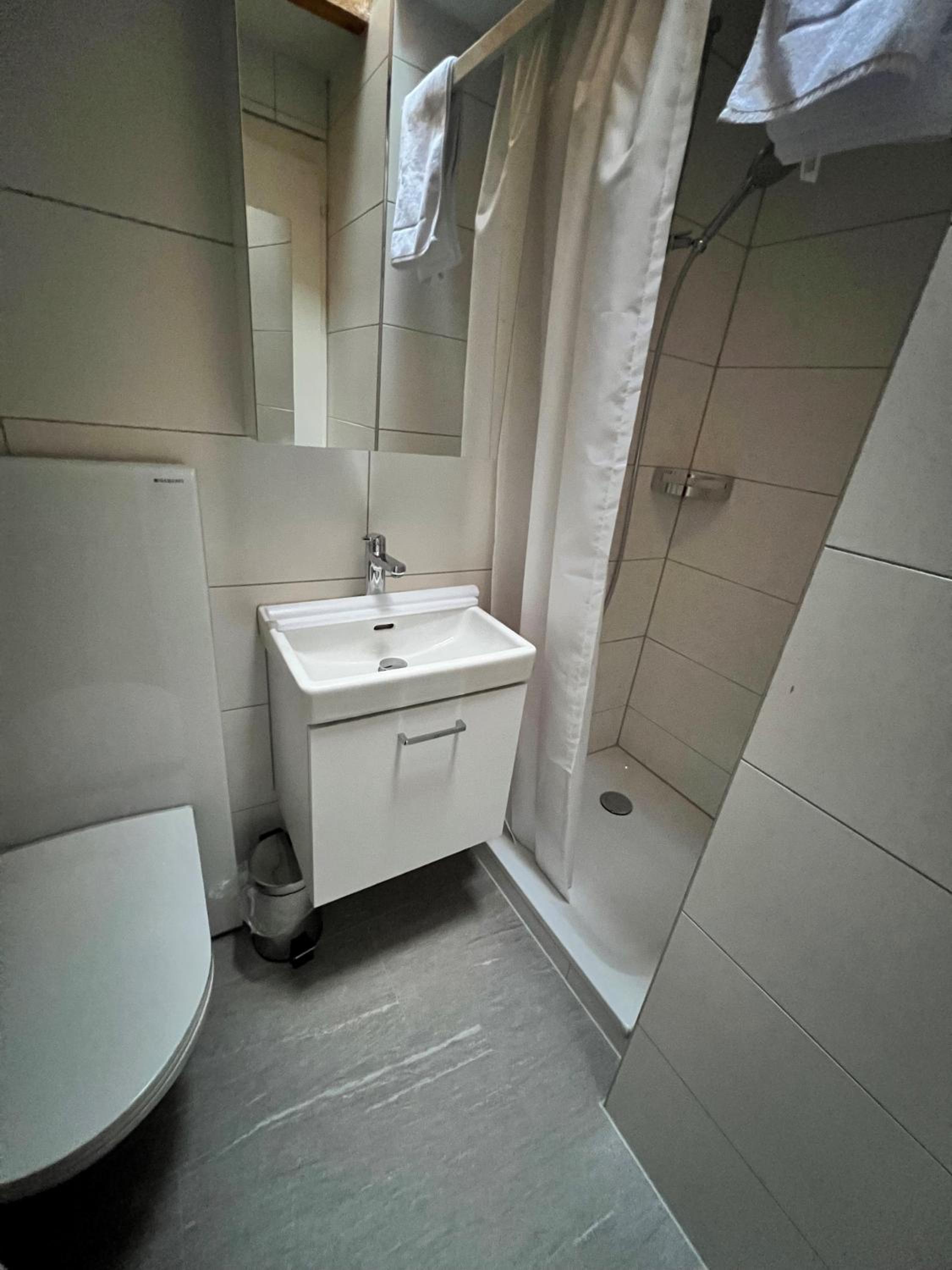 Double Room With Private External Bathroom photo 2
