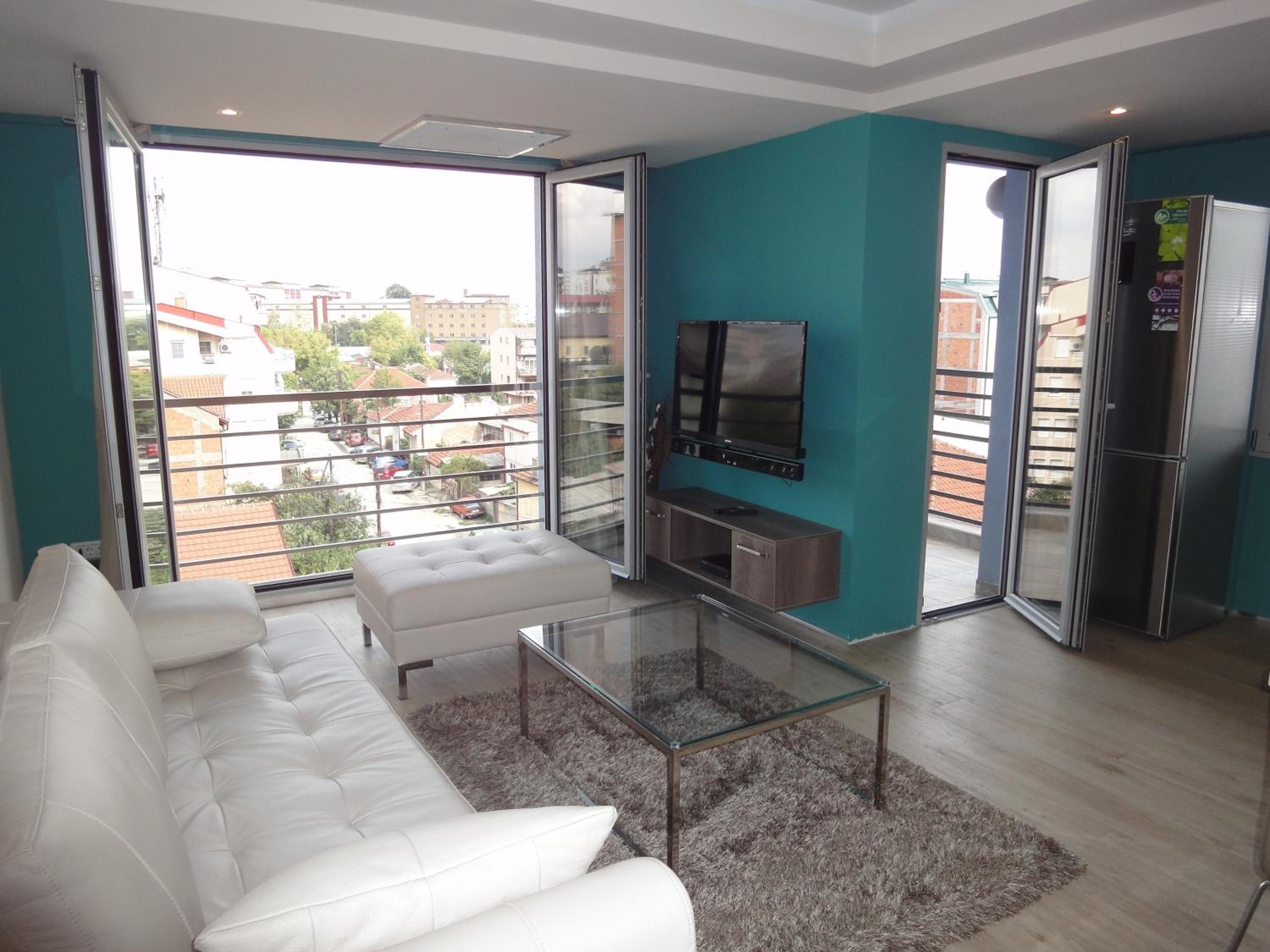 Deluxe Apartment with Balcony