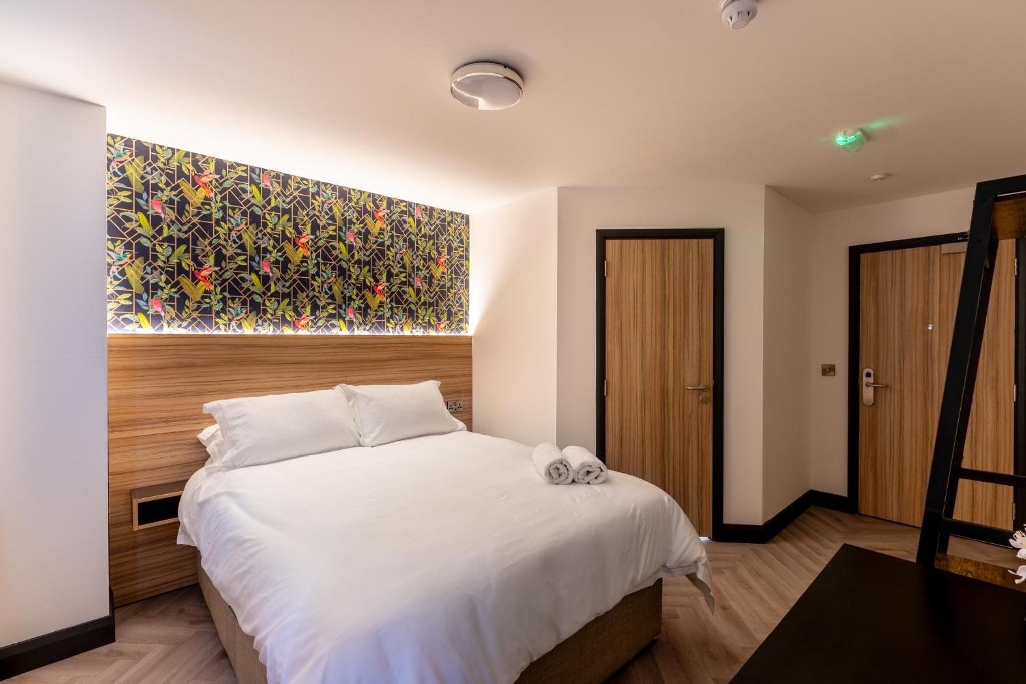 Standard King Room photo 2