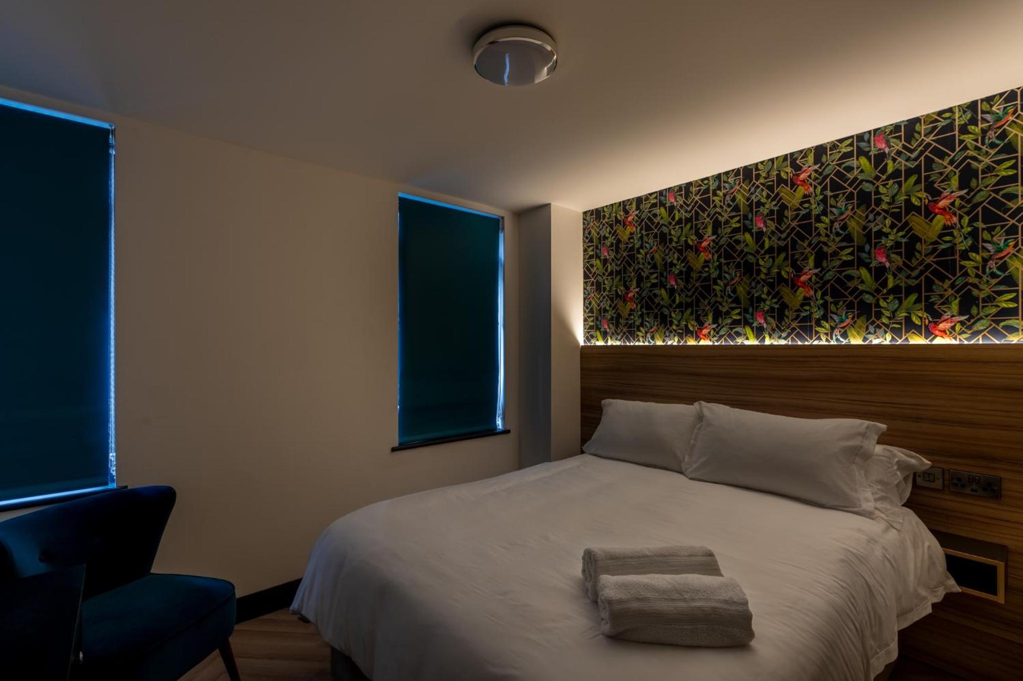 Standard King Room photo 3