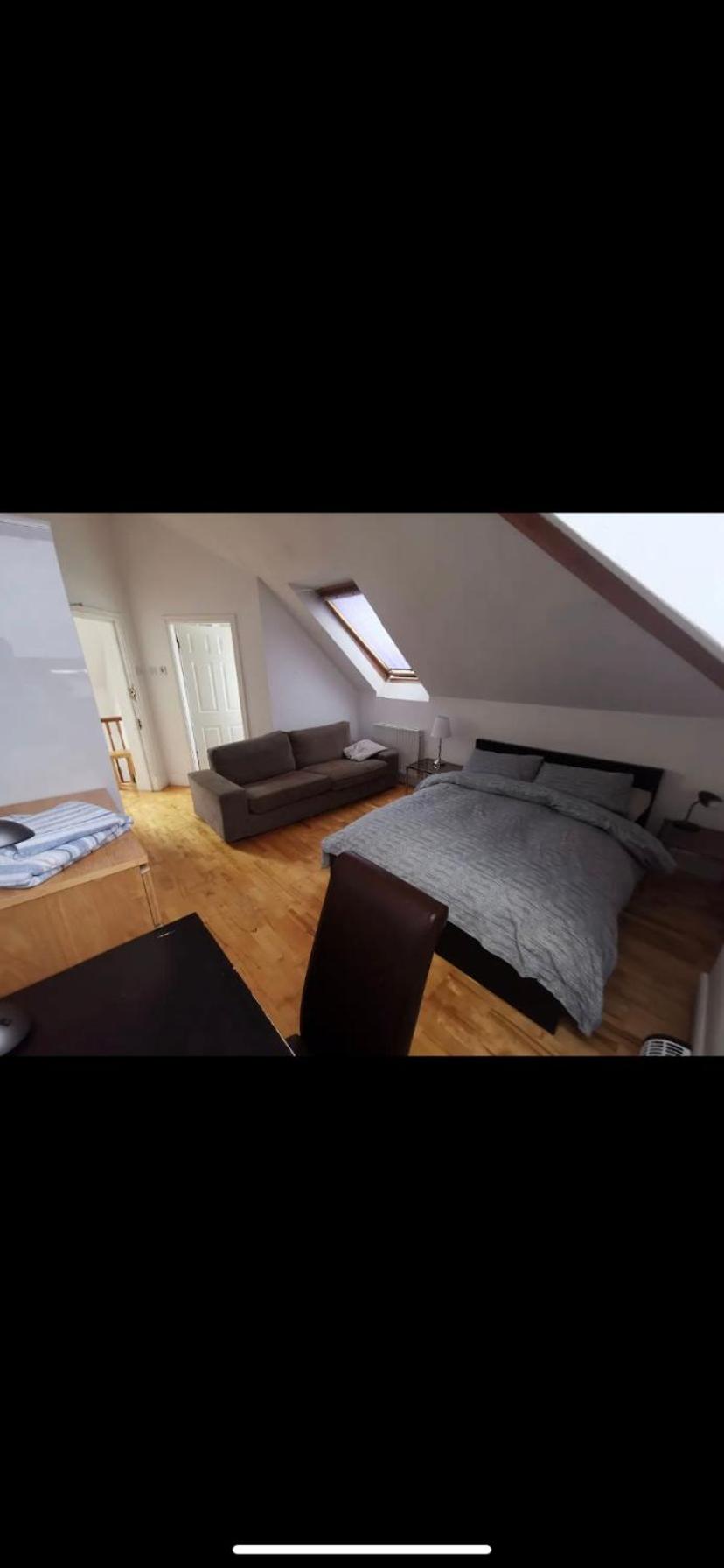 Double Room with Private Bathroom photo 3