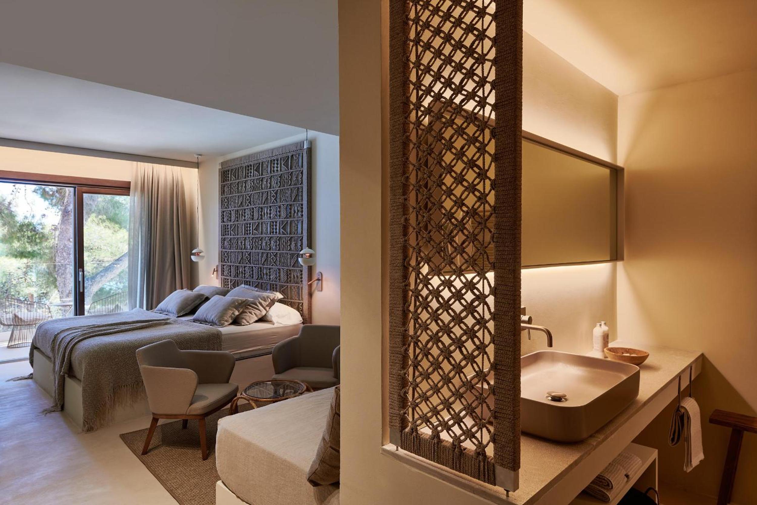 Deluxe Double Room with Balcony and Sea View