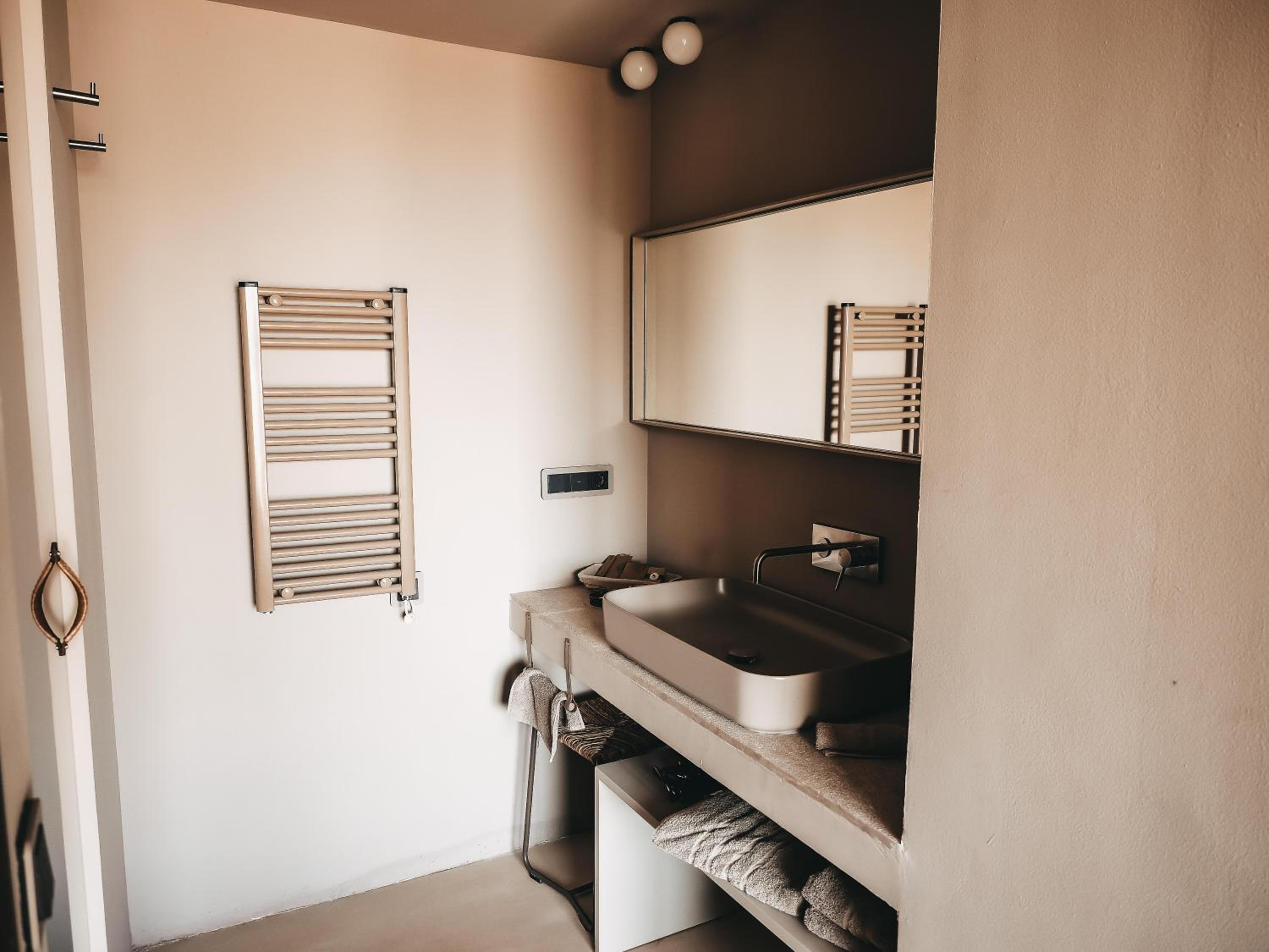 Deluxe Suite with Spa Bath