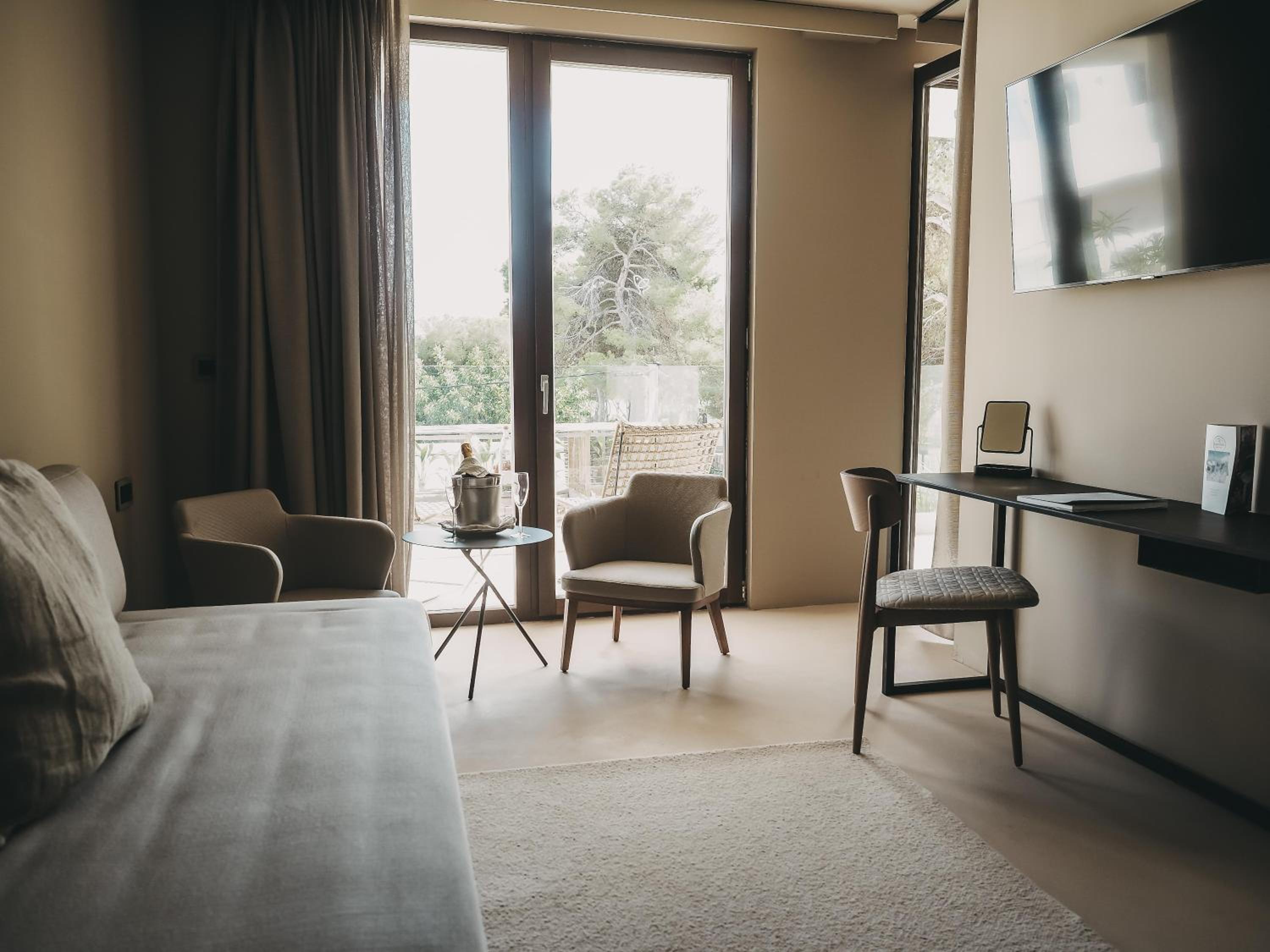 Deluxe Double Room with Balcony