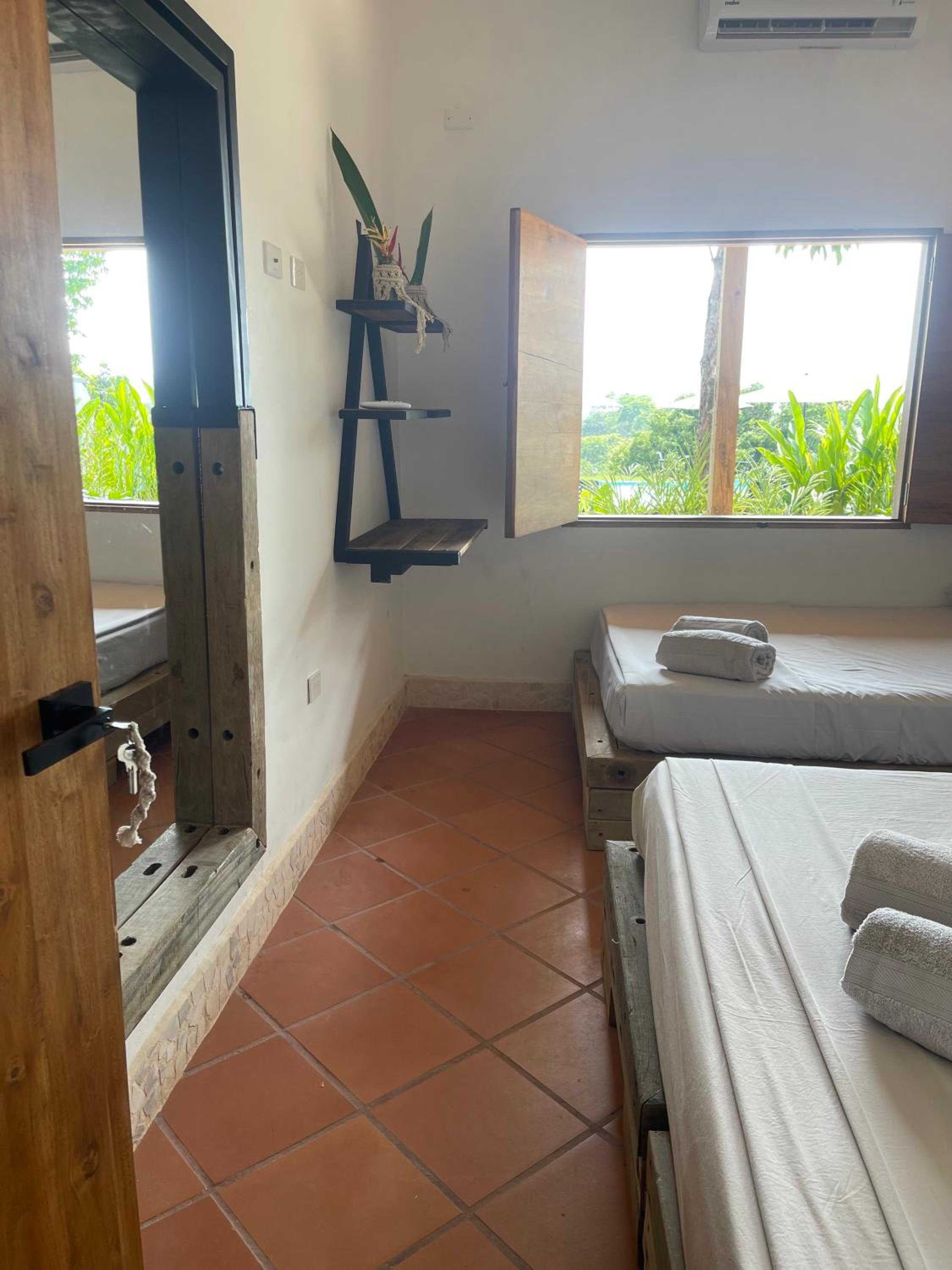 Quadruple Room with Private External Bathroom photo 3