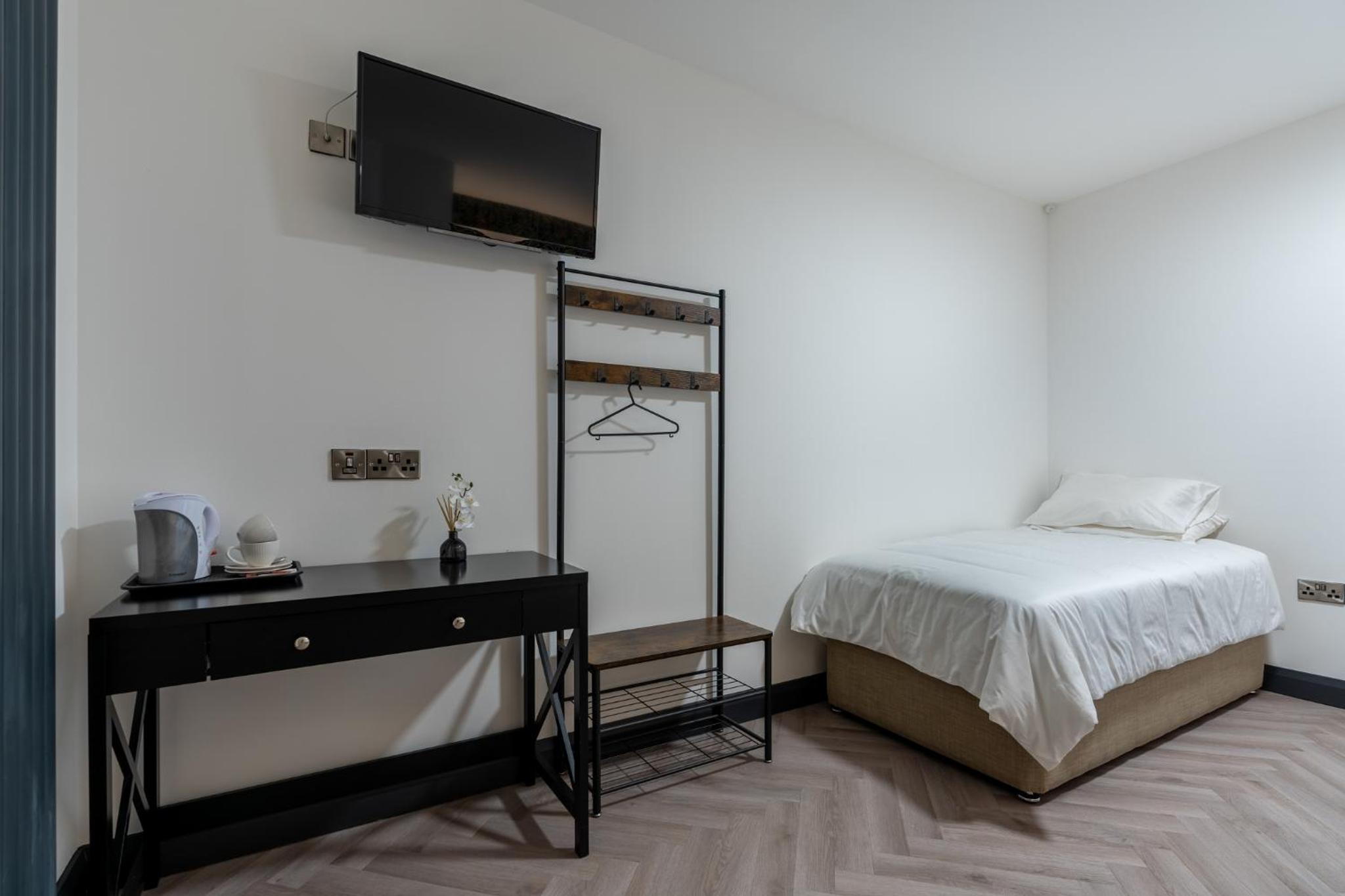 Deluxe Room (2 Adults + 1 Child) photo 2