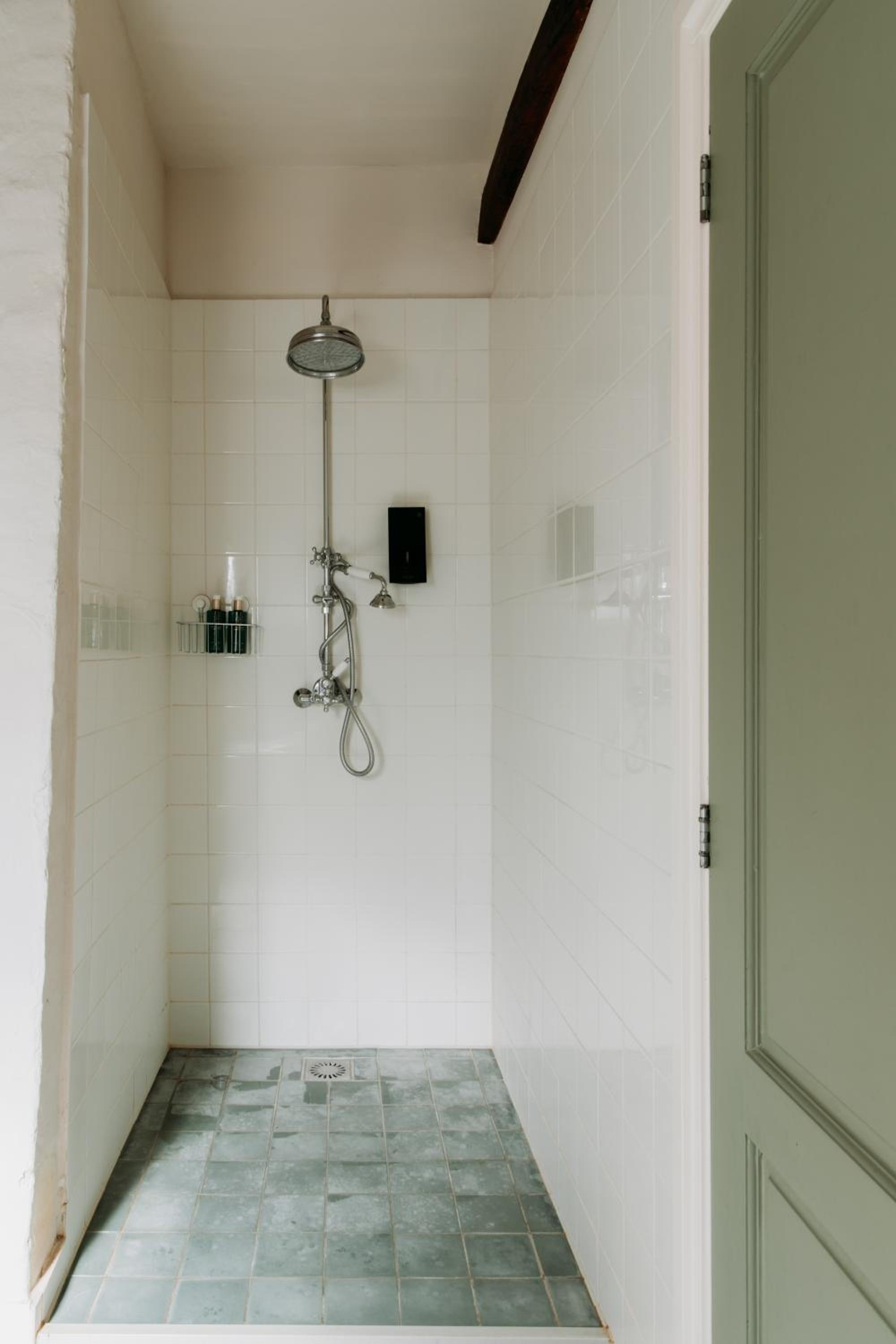 Two-Bedroom Suite - Photo 7