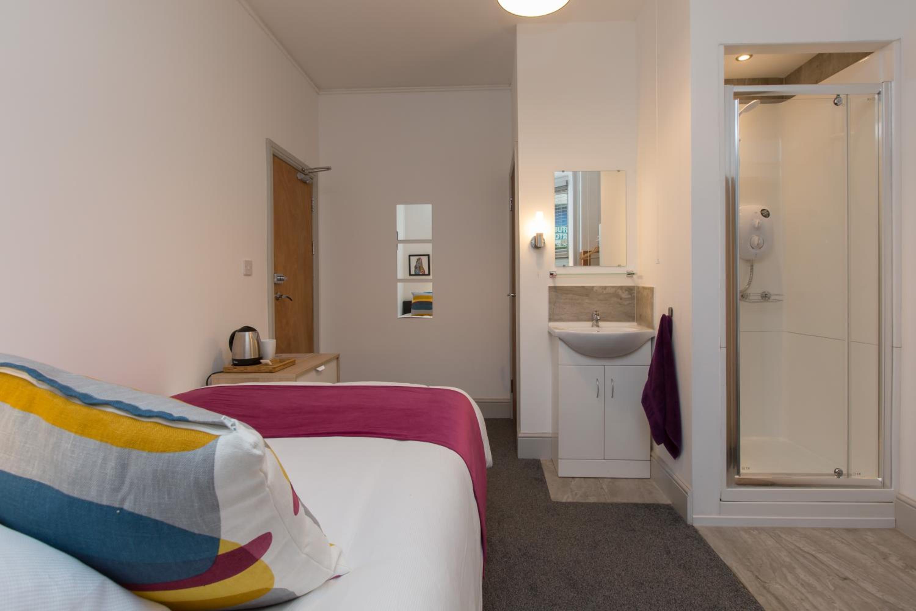 Double Room with Private Bathroom photo 2