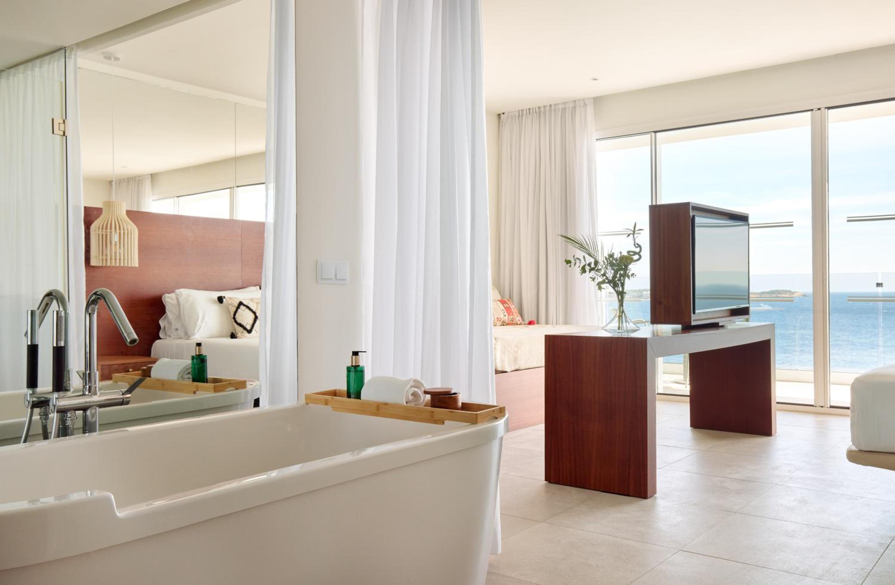 The Level Suite Sea View photo 2