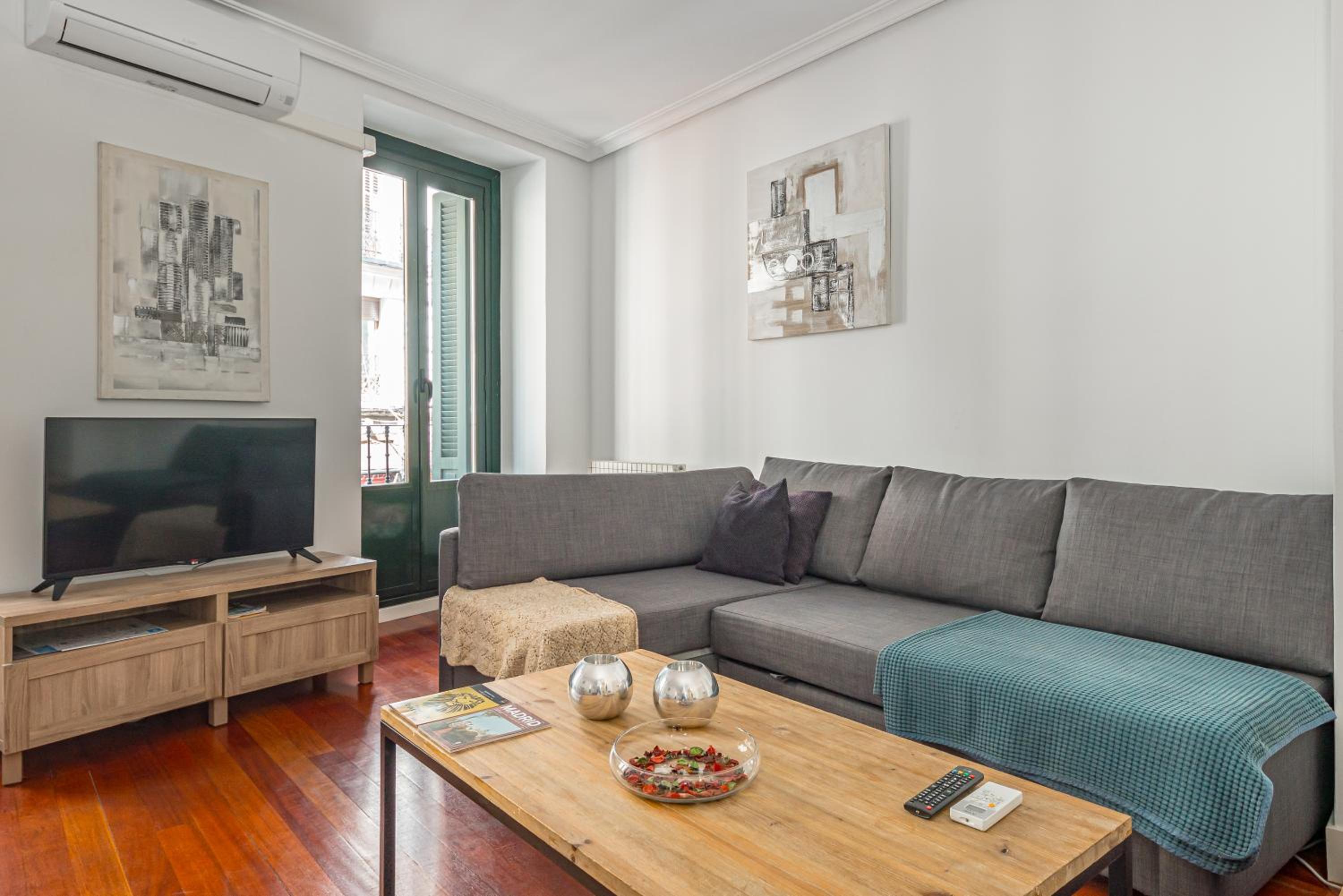 Apartamento con Balcón
