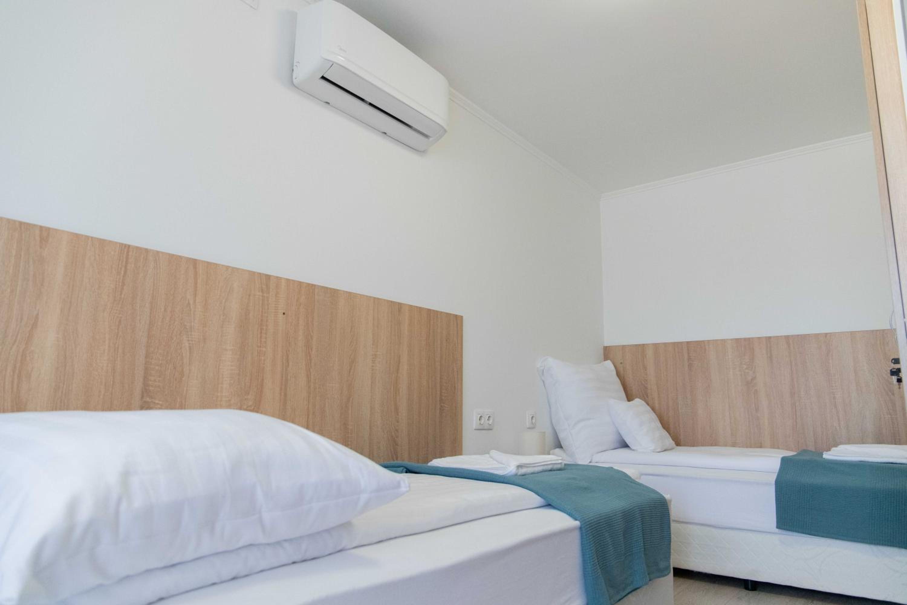 Standard Twin Room photo 1