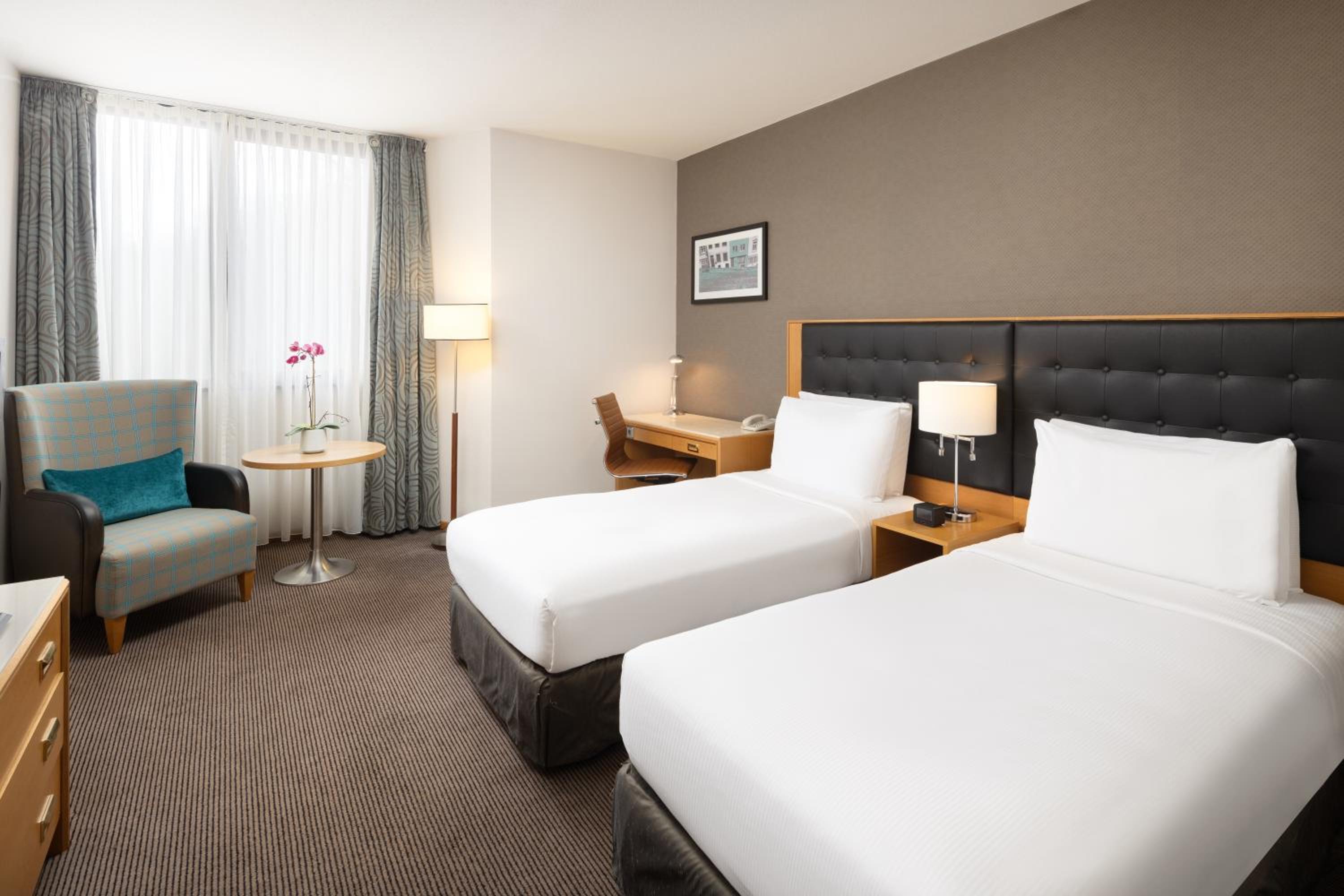 Twin Room - Photo 7