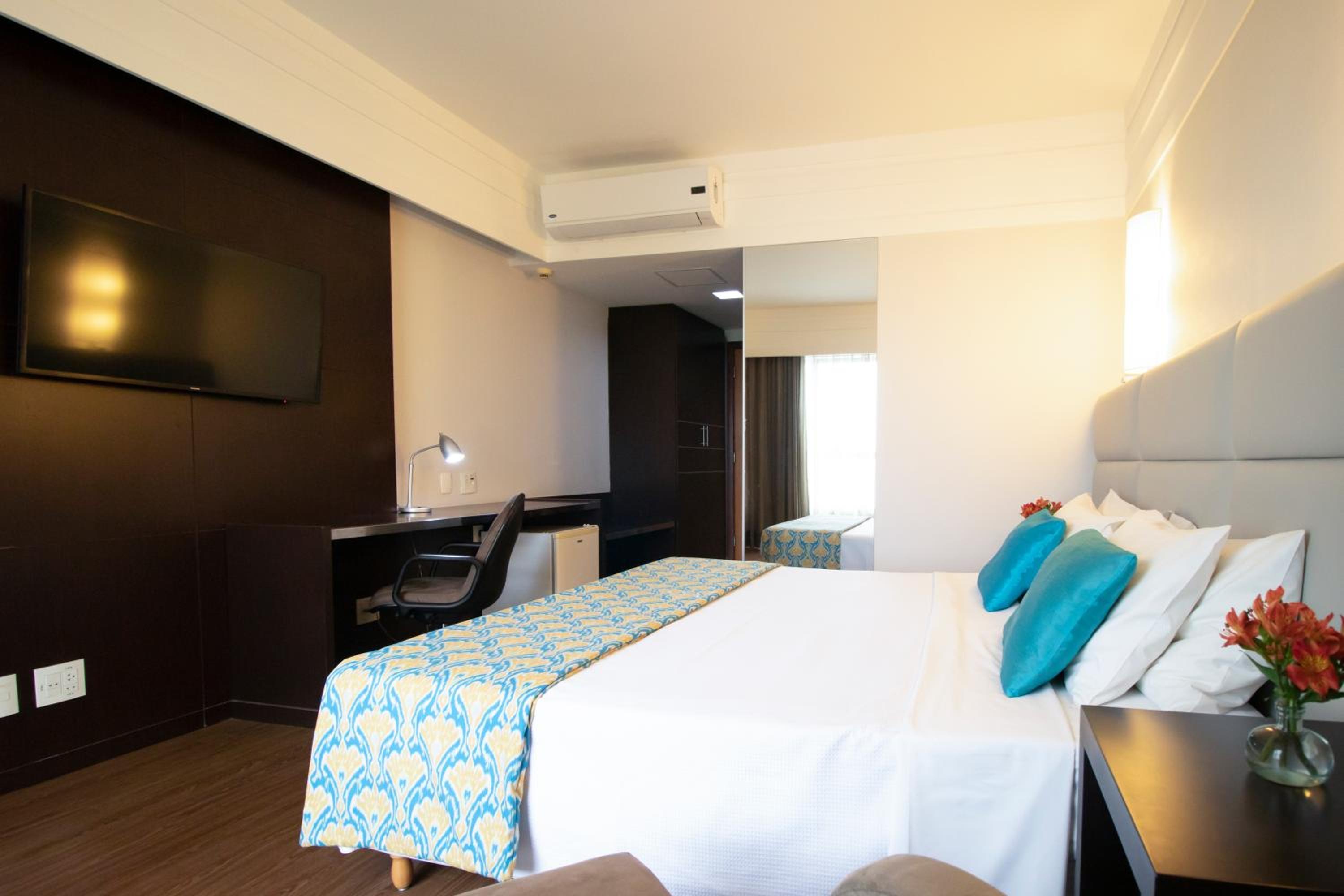 Superior Double Bed Room - Photo 4