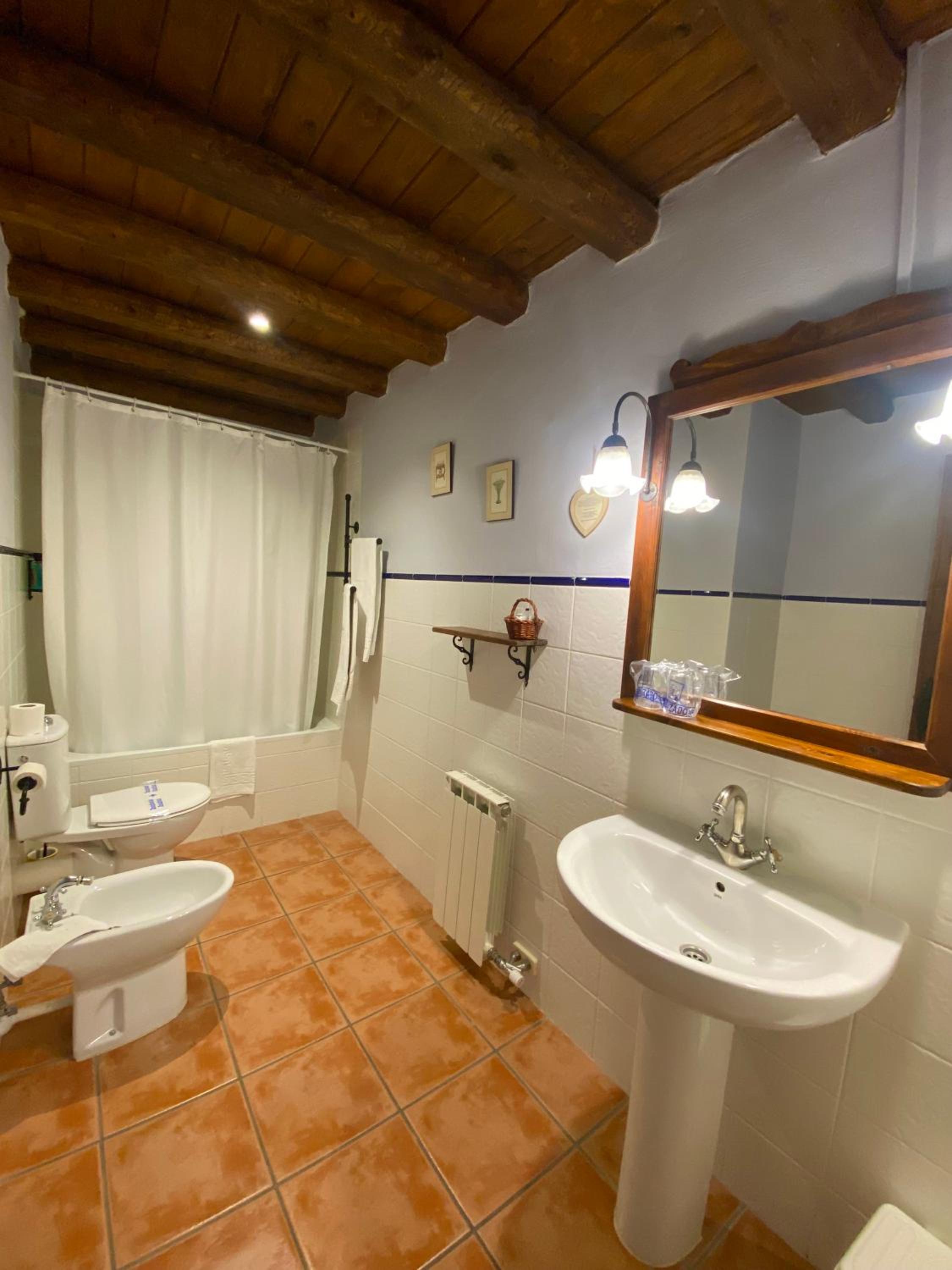 Superior Double or Twin Room - Photo 2
