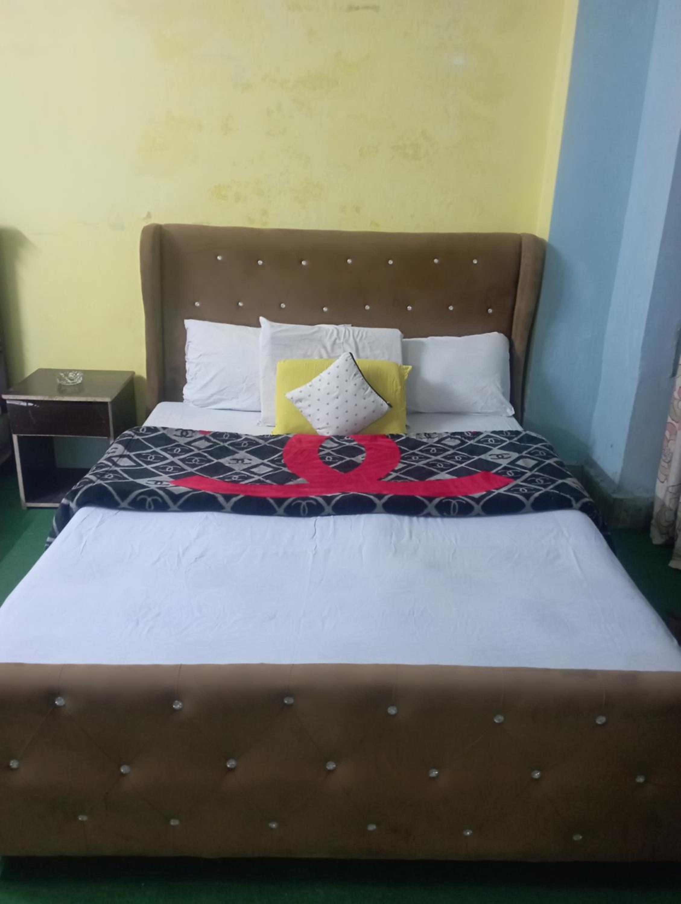 Economy Twin Room