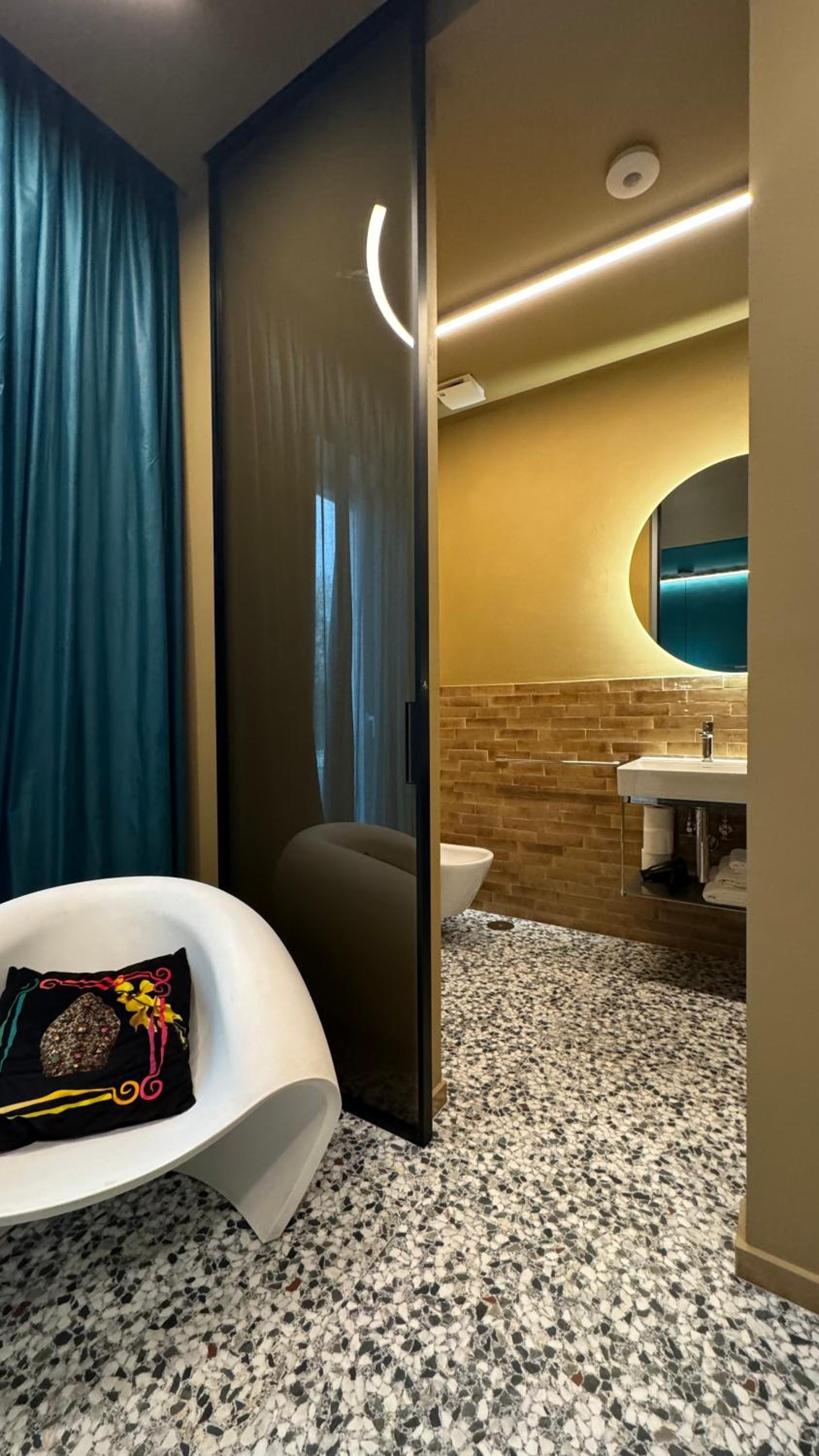 Double Room With Private Bathroom photo 2