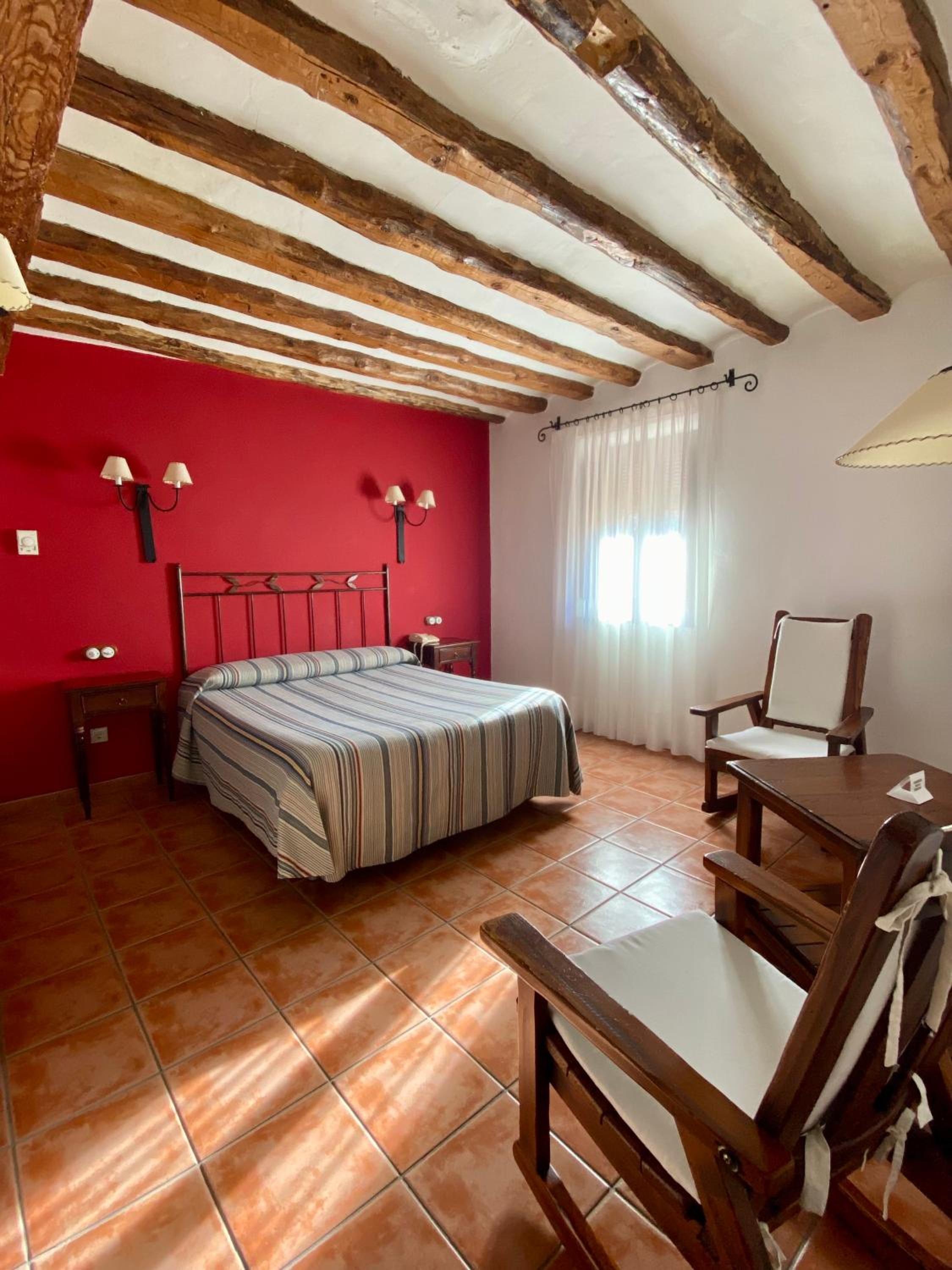 Double or Twin Room - Photo 3