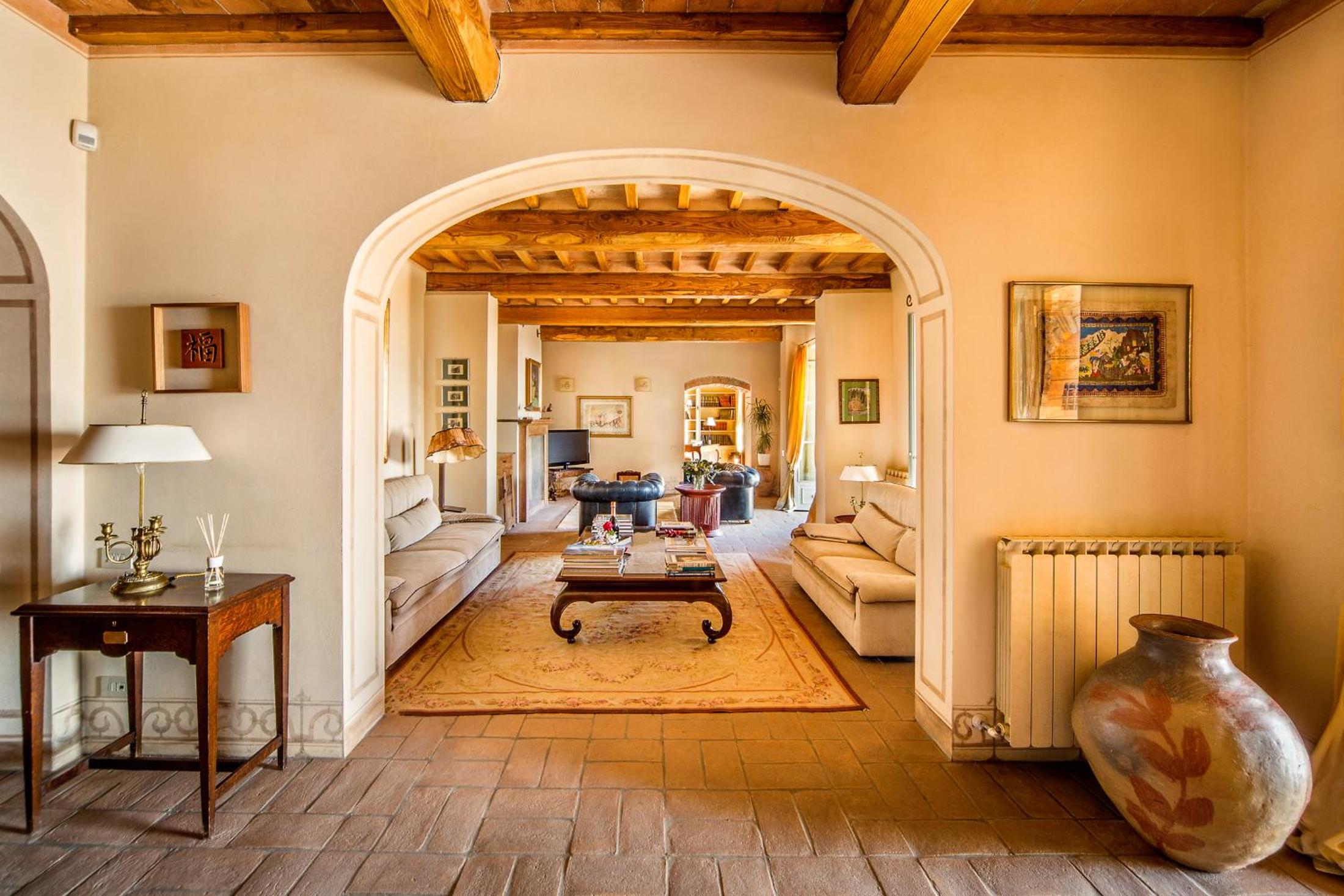 Villa photo 1