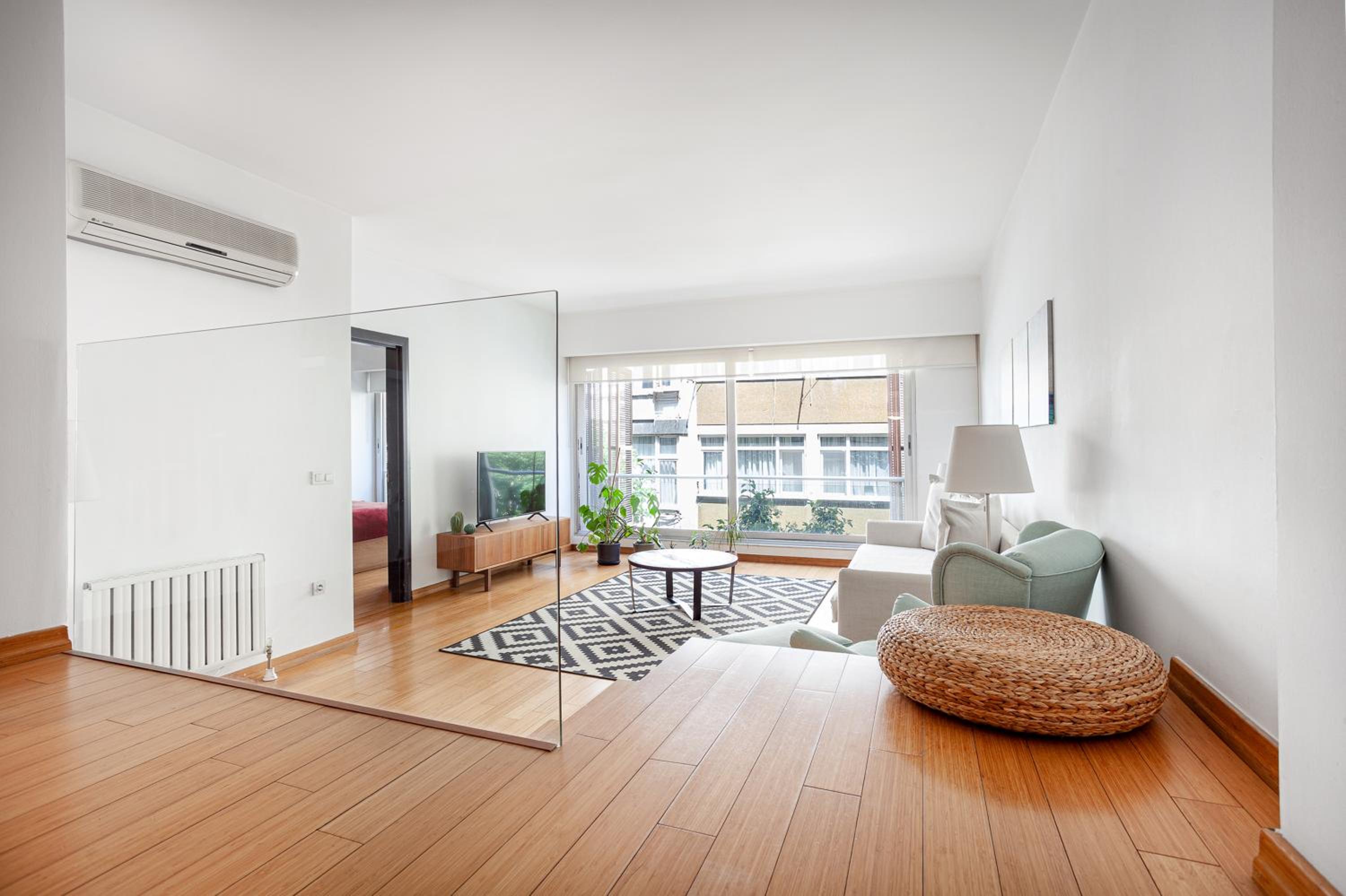 One-Bedroom Apartment photo 3