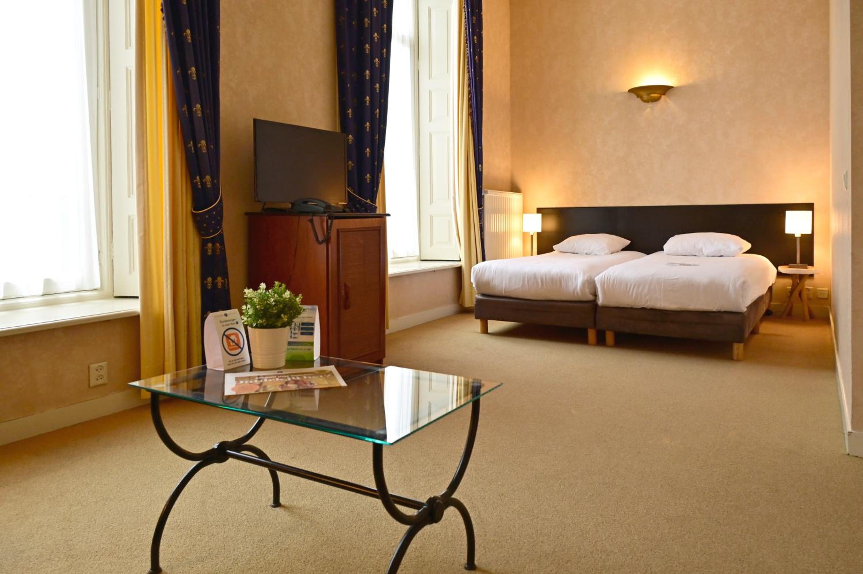 Suite - Photo 4