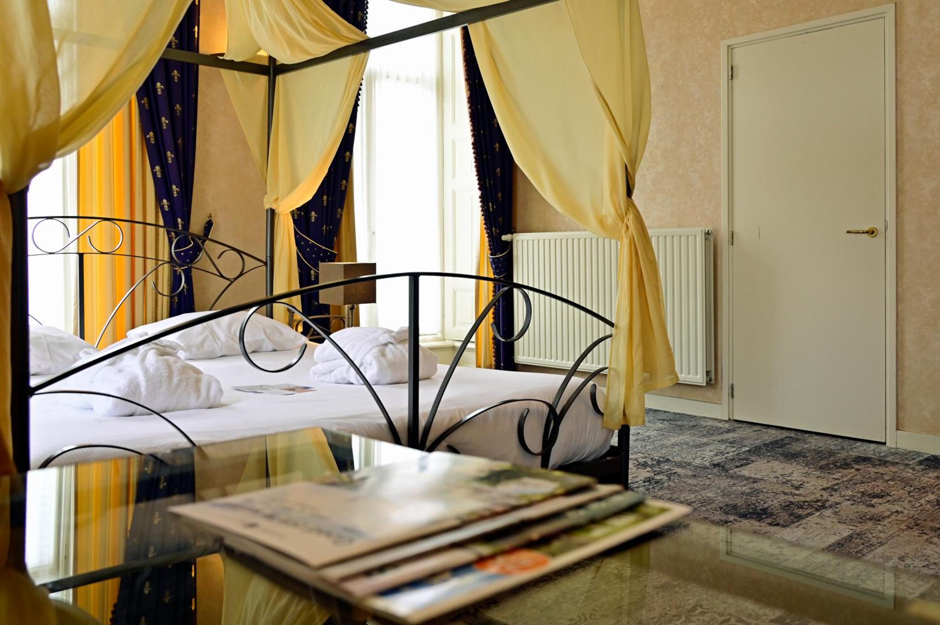 Deluxe Suite photo 3