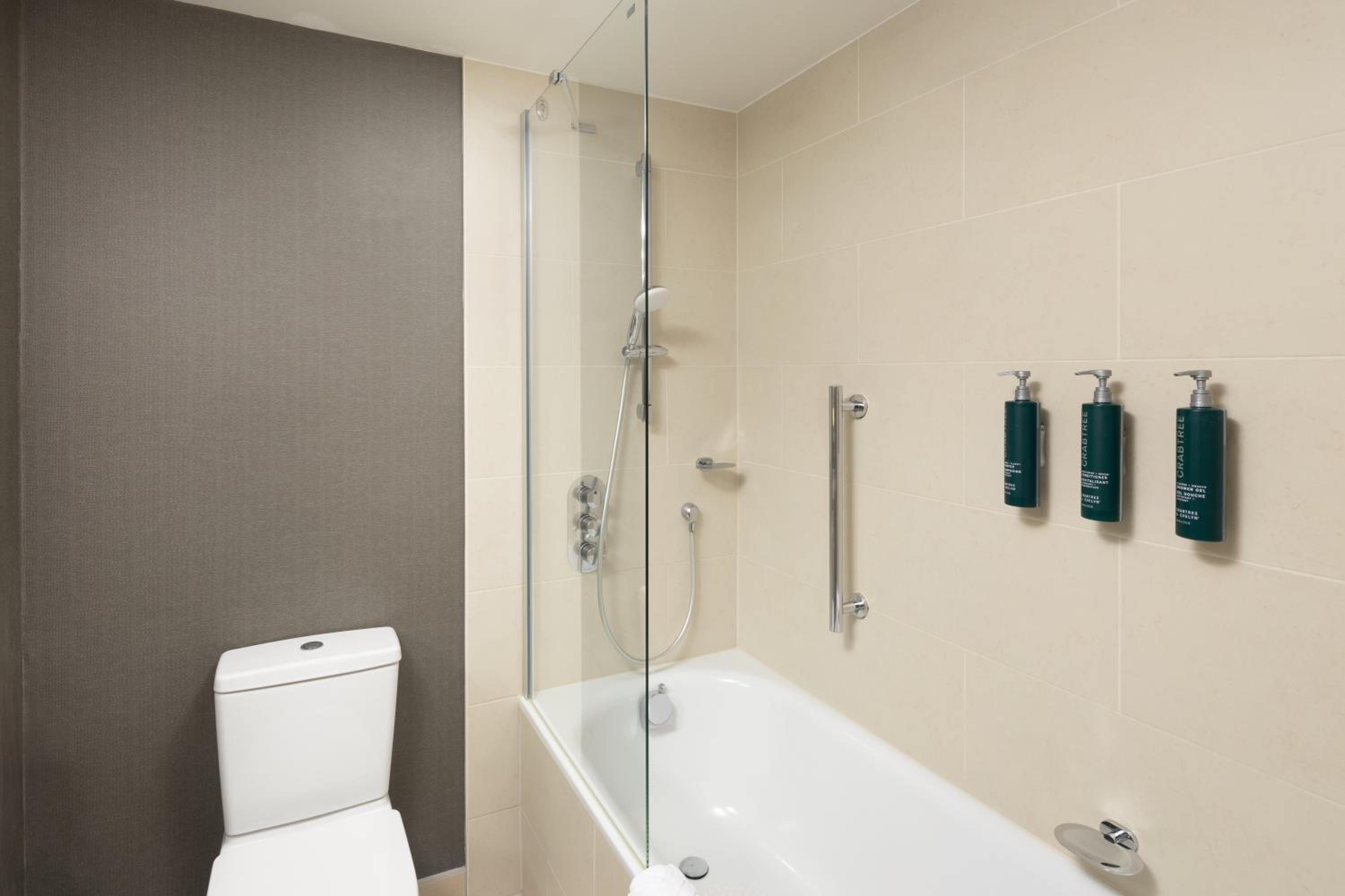 Superior King Room - Photo 3