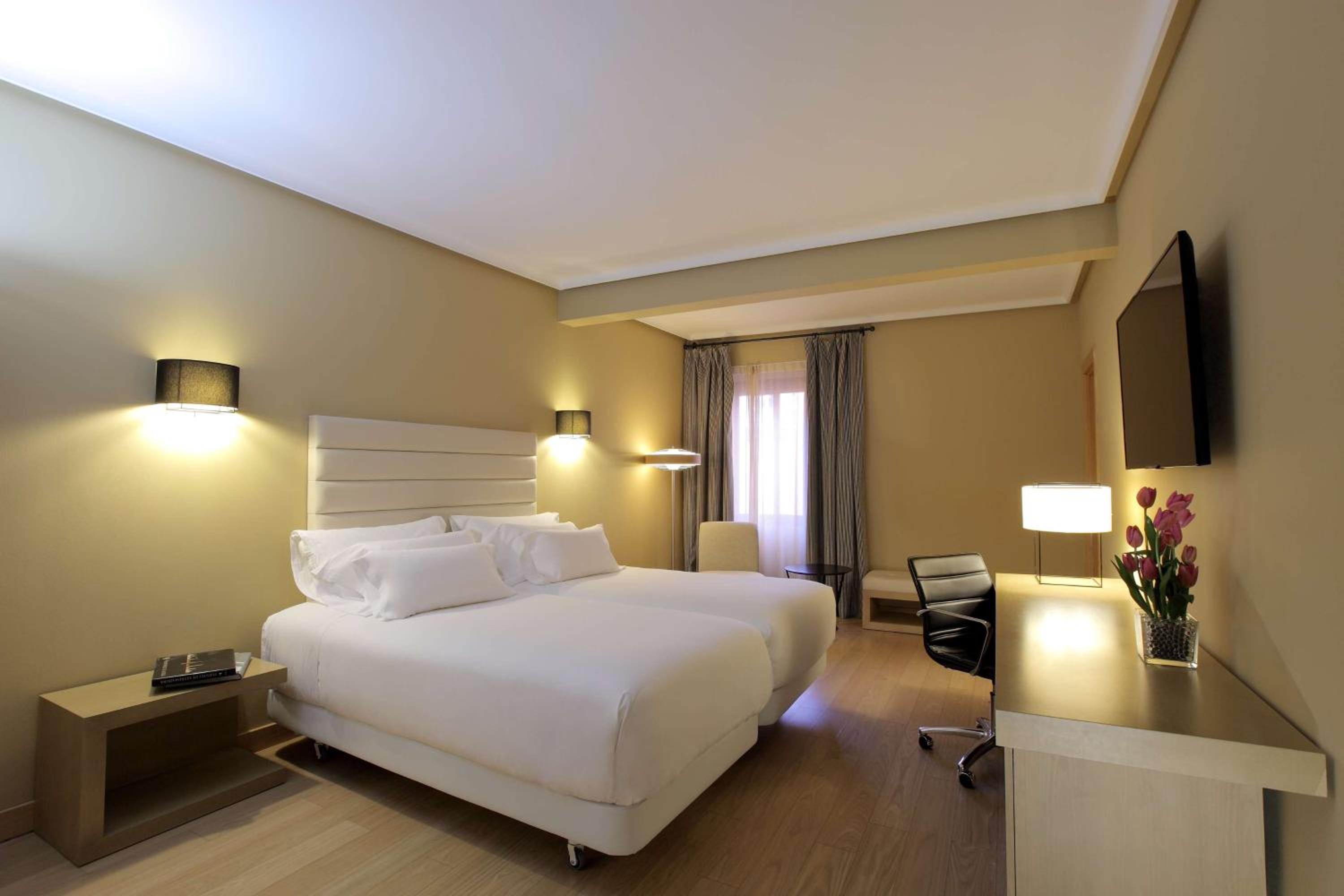 Superior Double or Twin Room - Photo 3