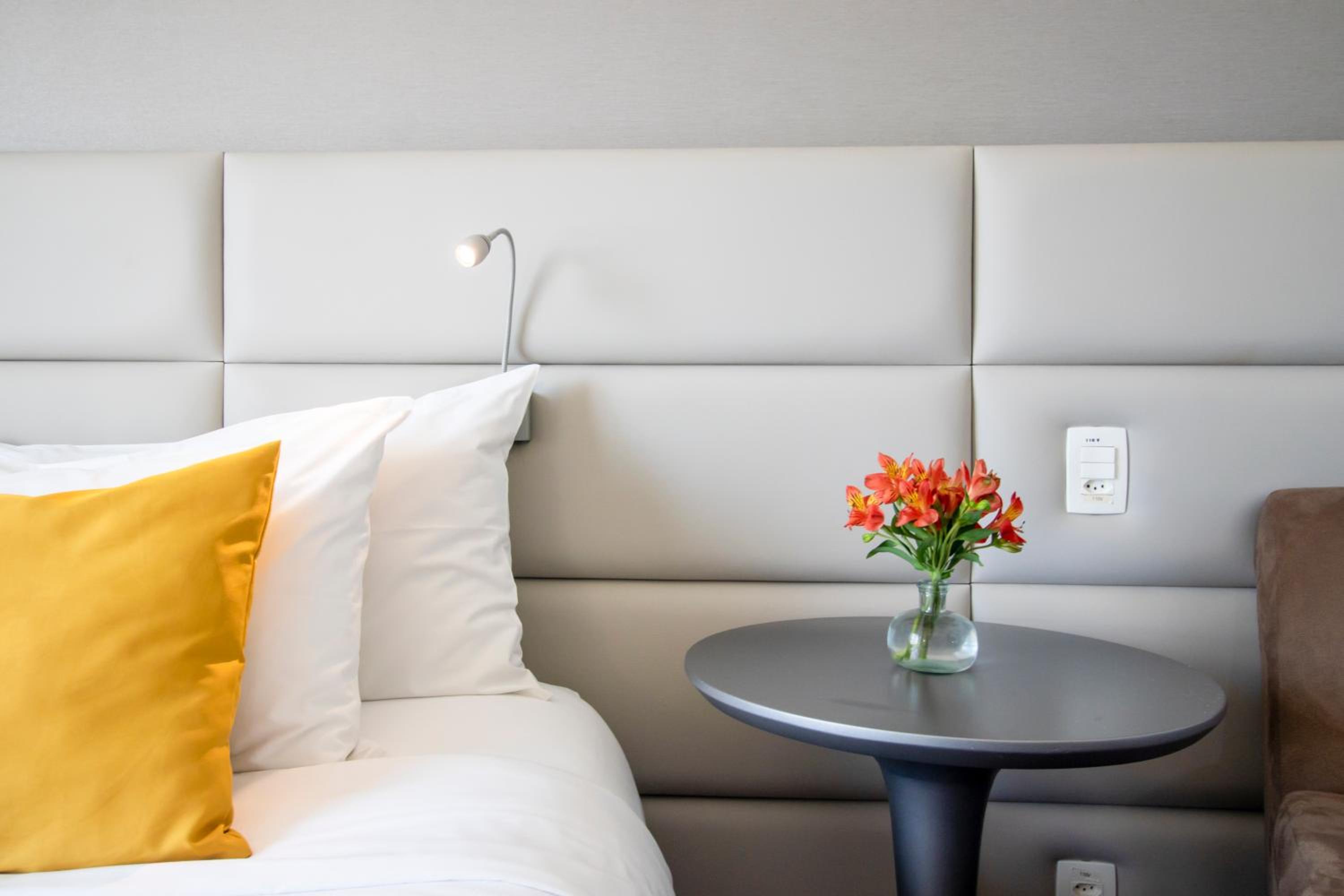 Premier Double Bed Room - Photo 7