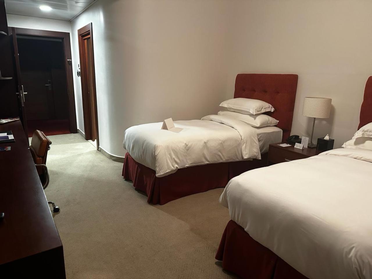 Family Room King & Twin Beds