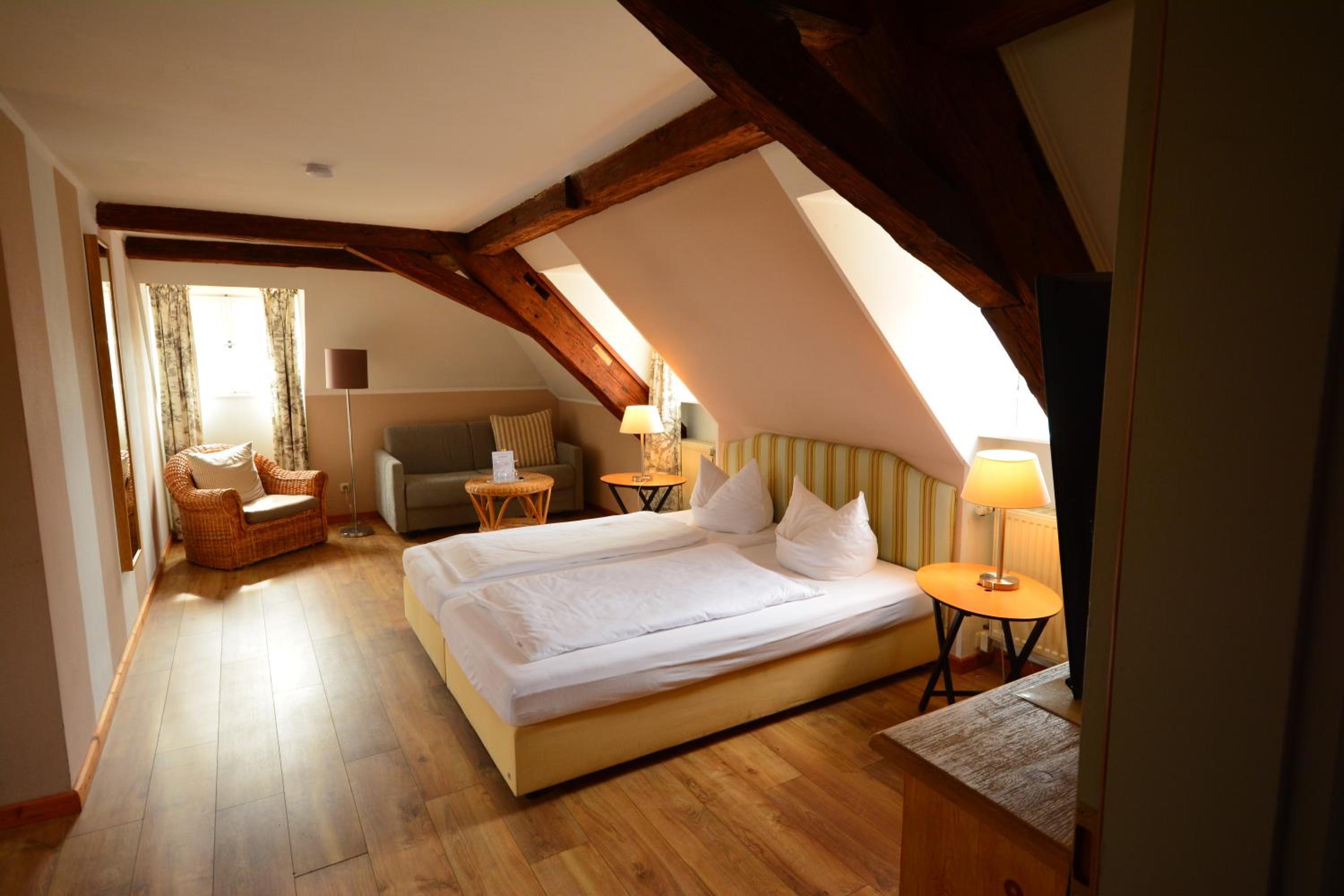 Superior Room - Photo 11