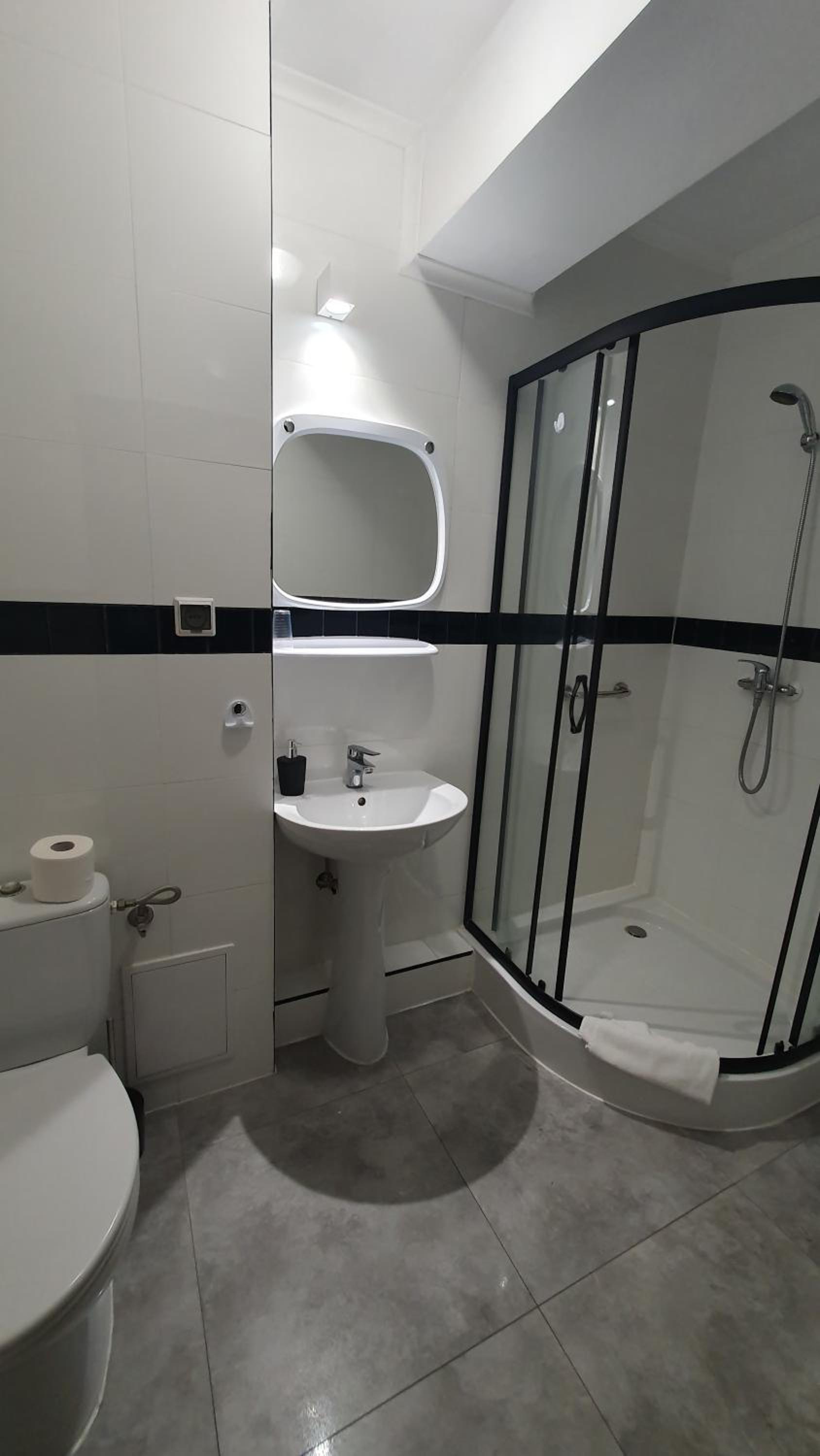 Suite (2 Adults) - Photo 7