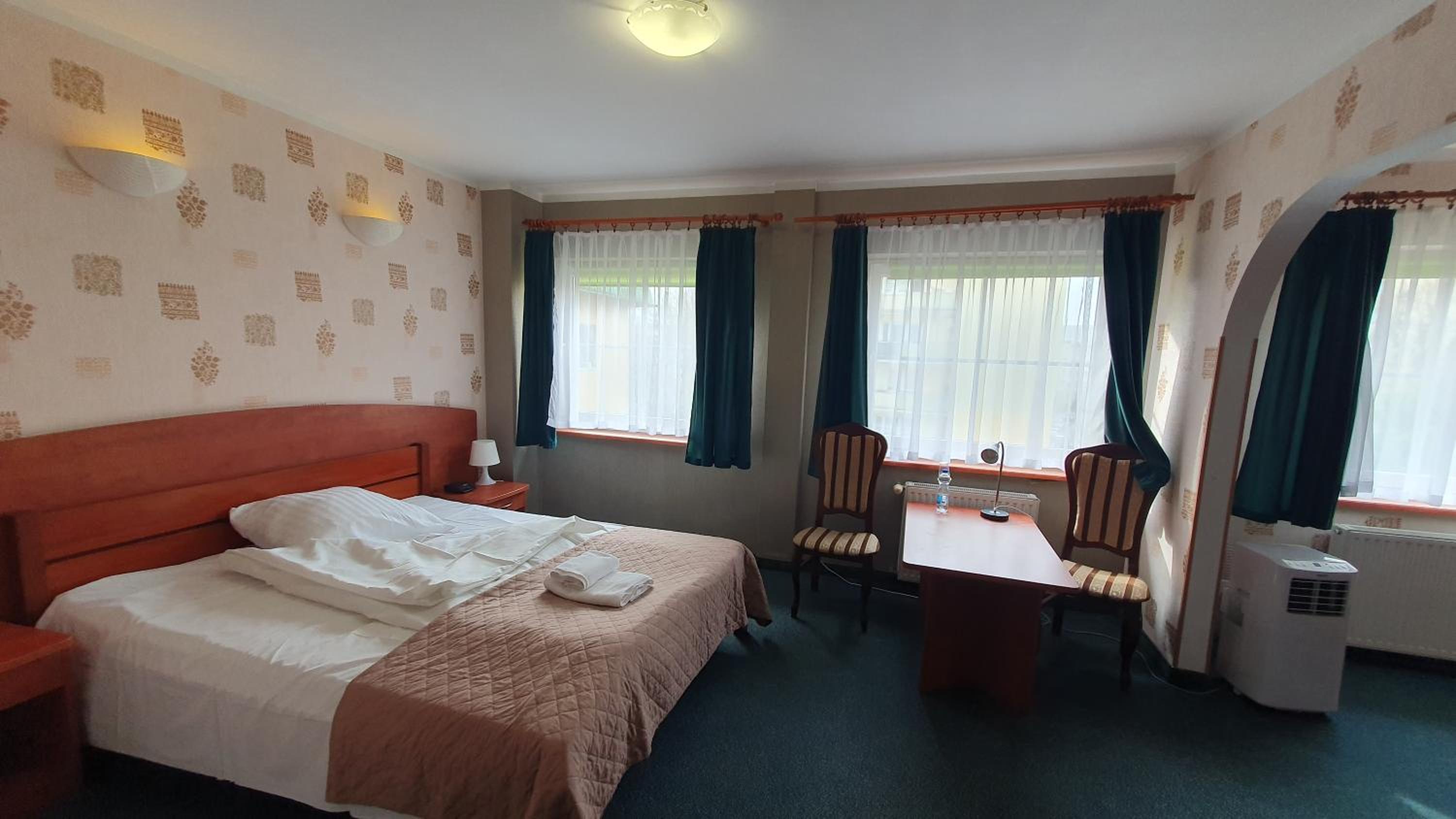 Suite (2 Adults) - Photo 9