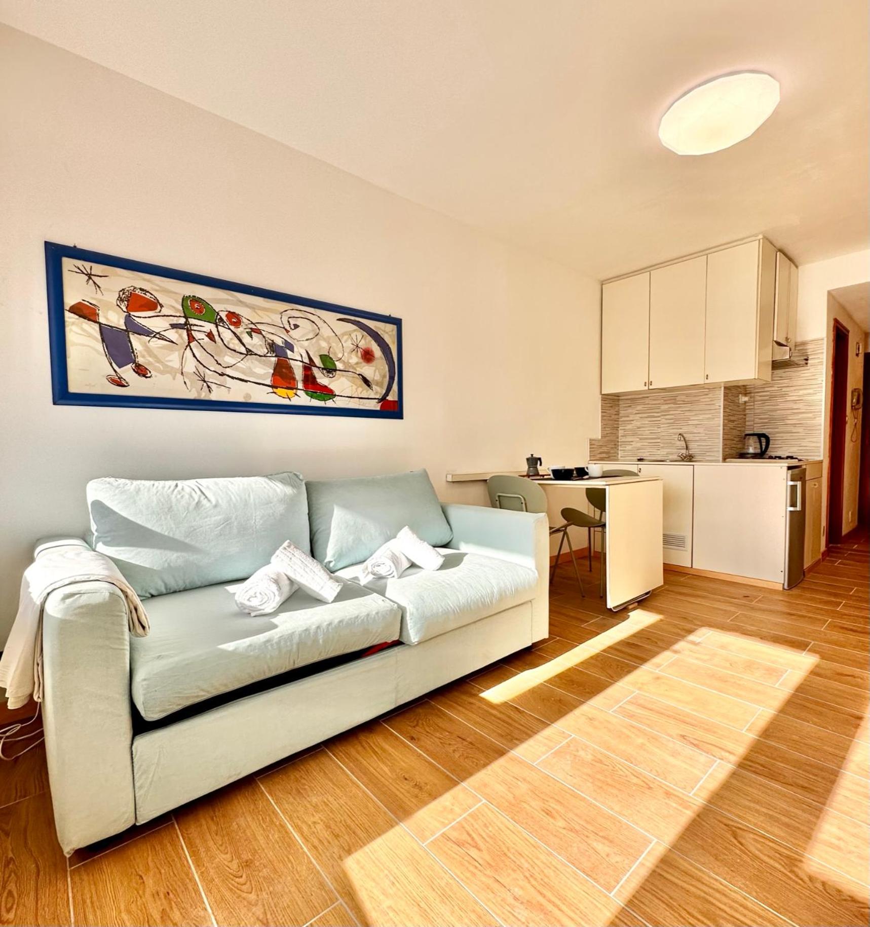 Studio With Balcony