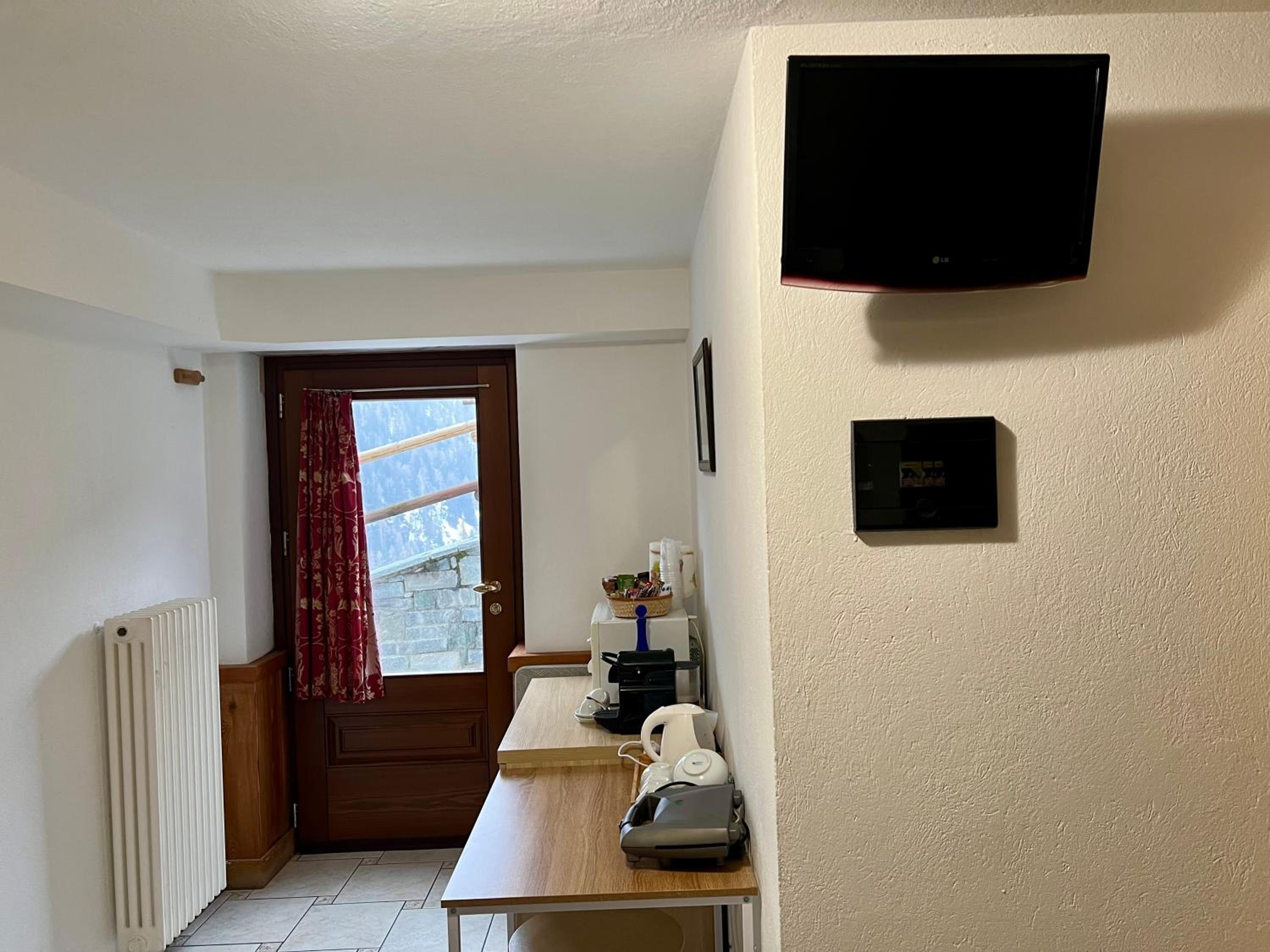 Economy Double or Twin Room photo 2